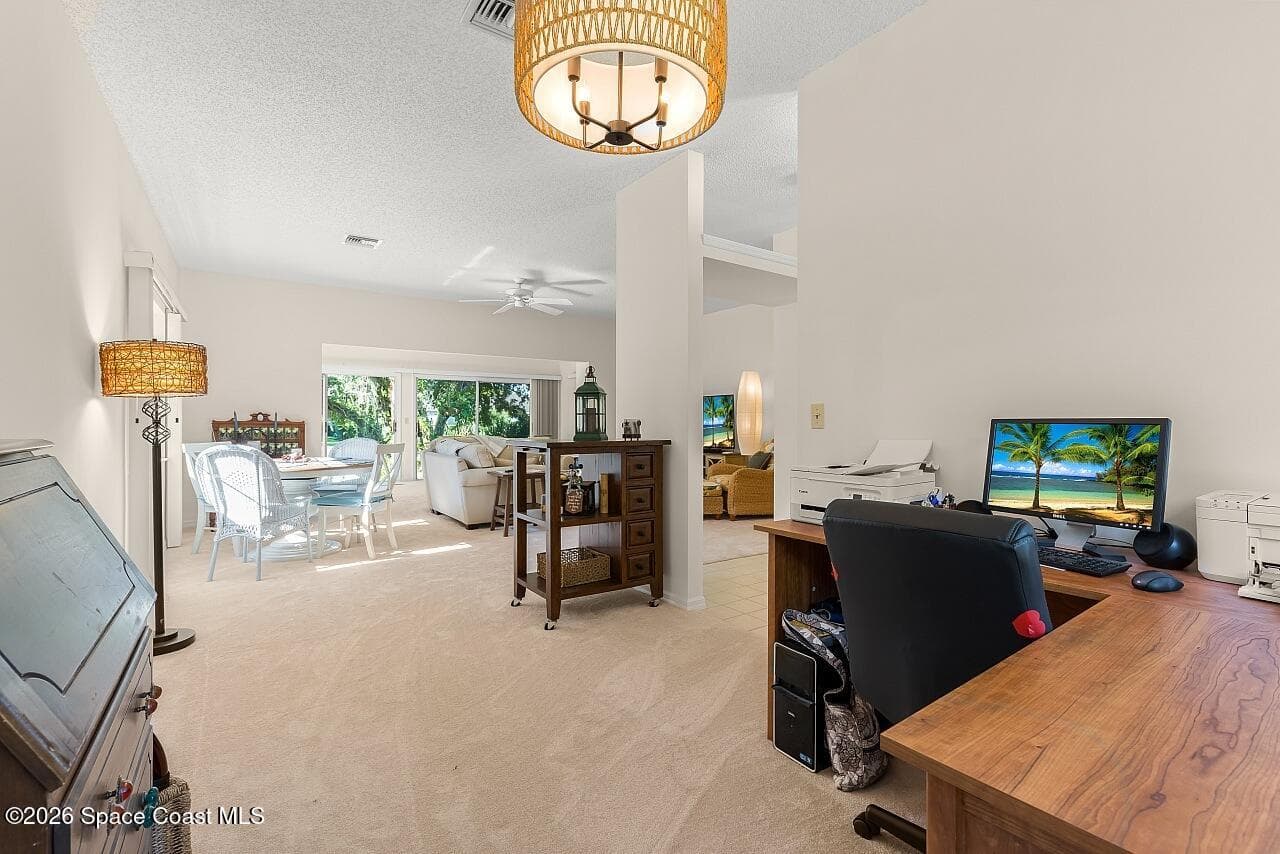 431 Tamarind Place photo 16