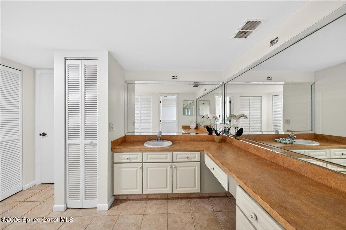 1480 Roosevelt Avenue 201 photo 17