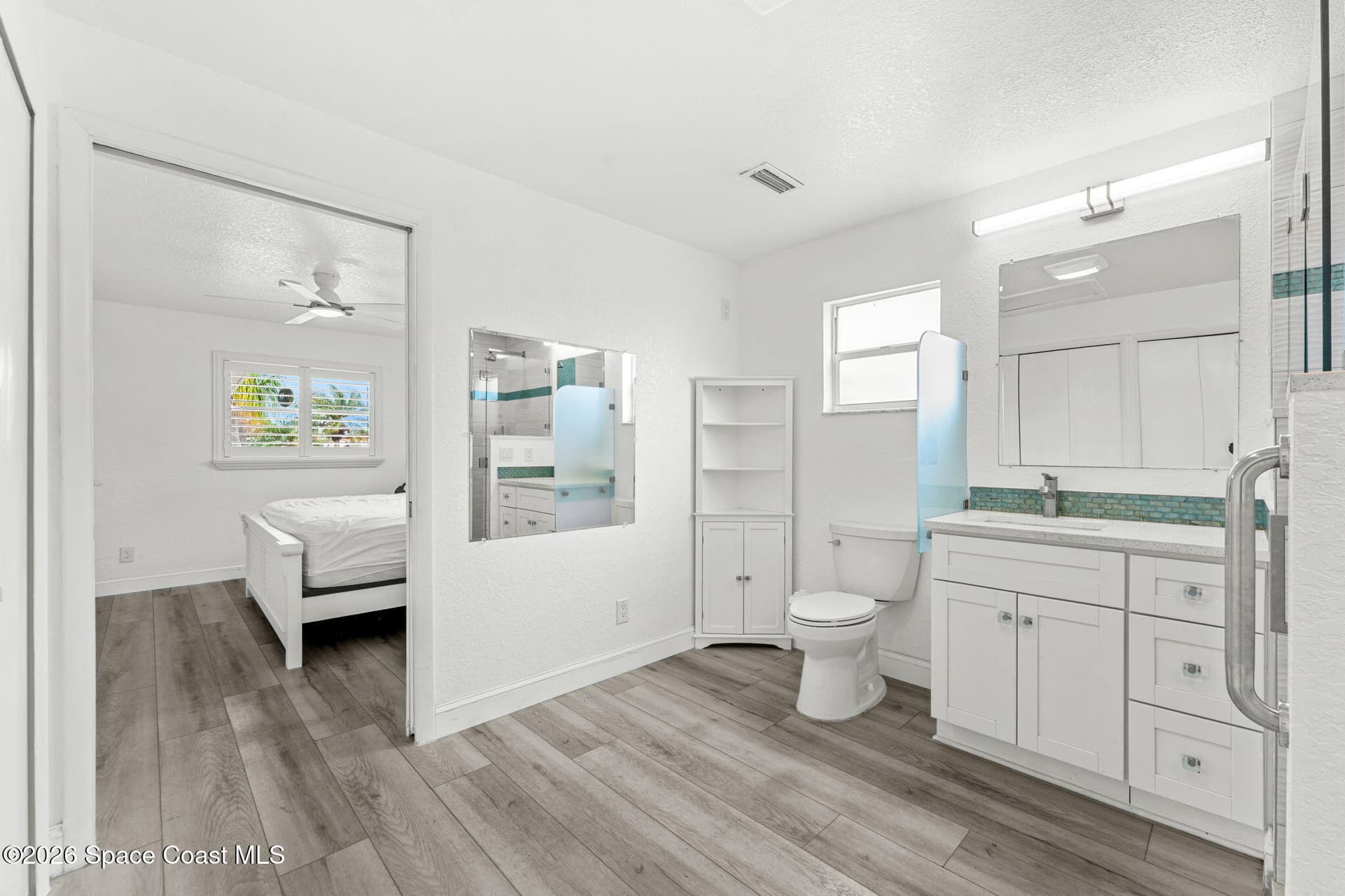 360 Diana Boulevard photo 20