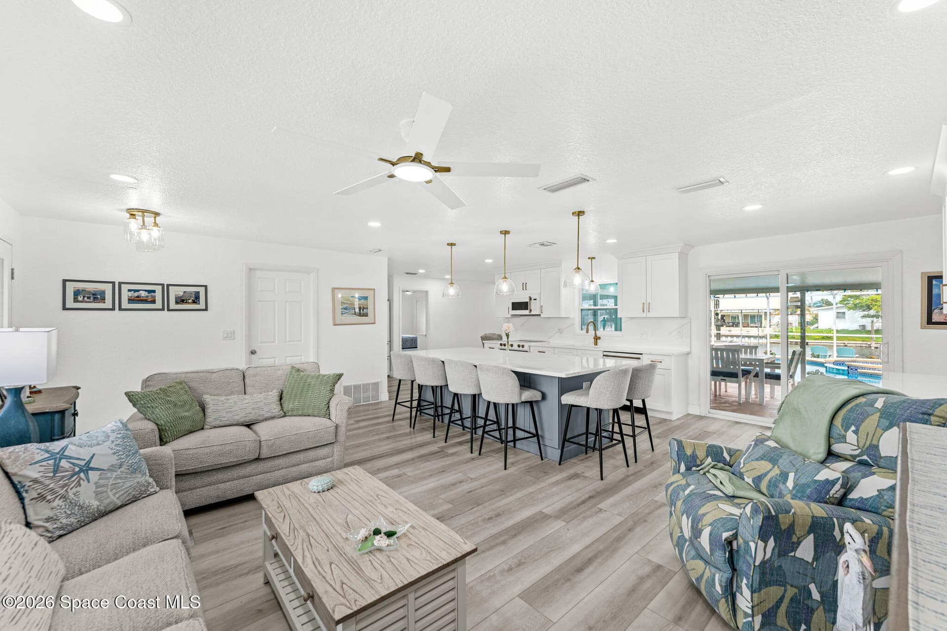 360 Diana Boulevard photo 14