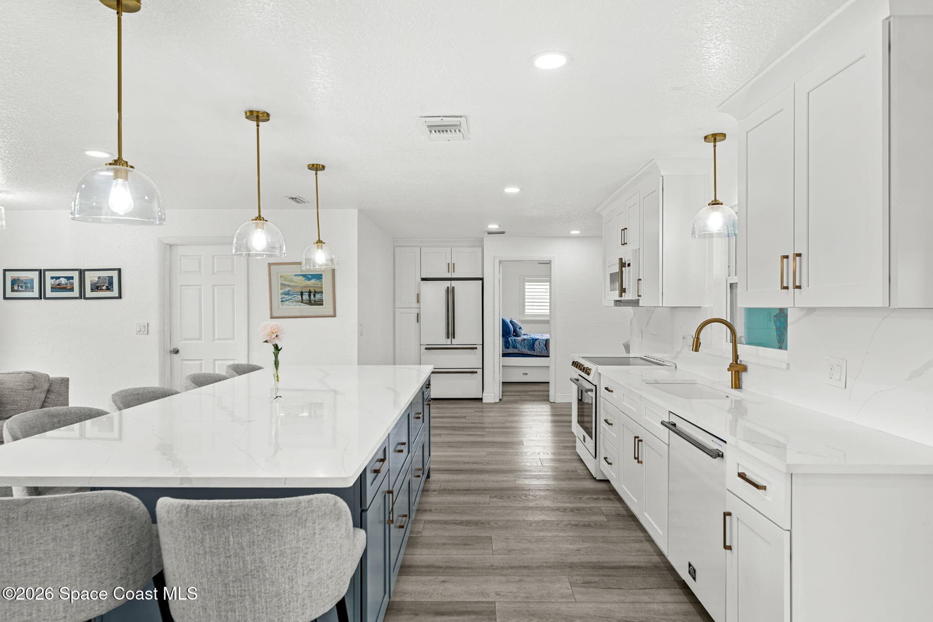 360 Diana Boulevard photo 13