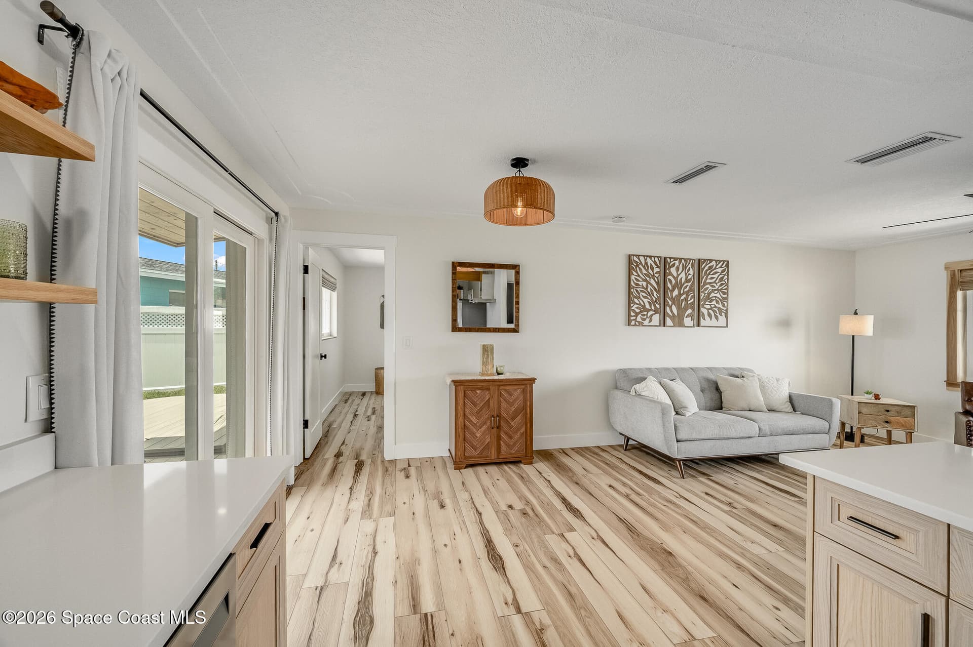 390 Ursa Avenue photo 19