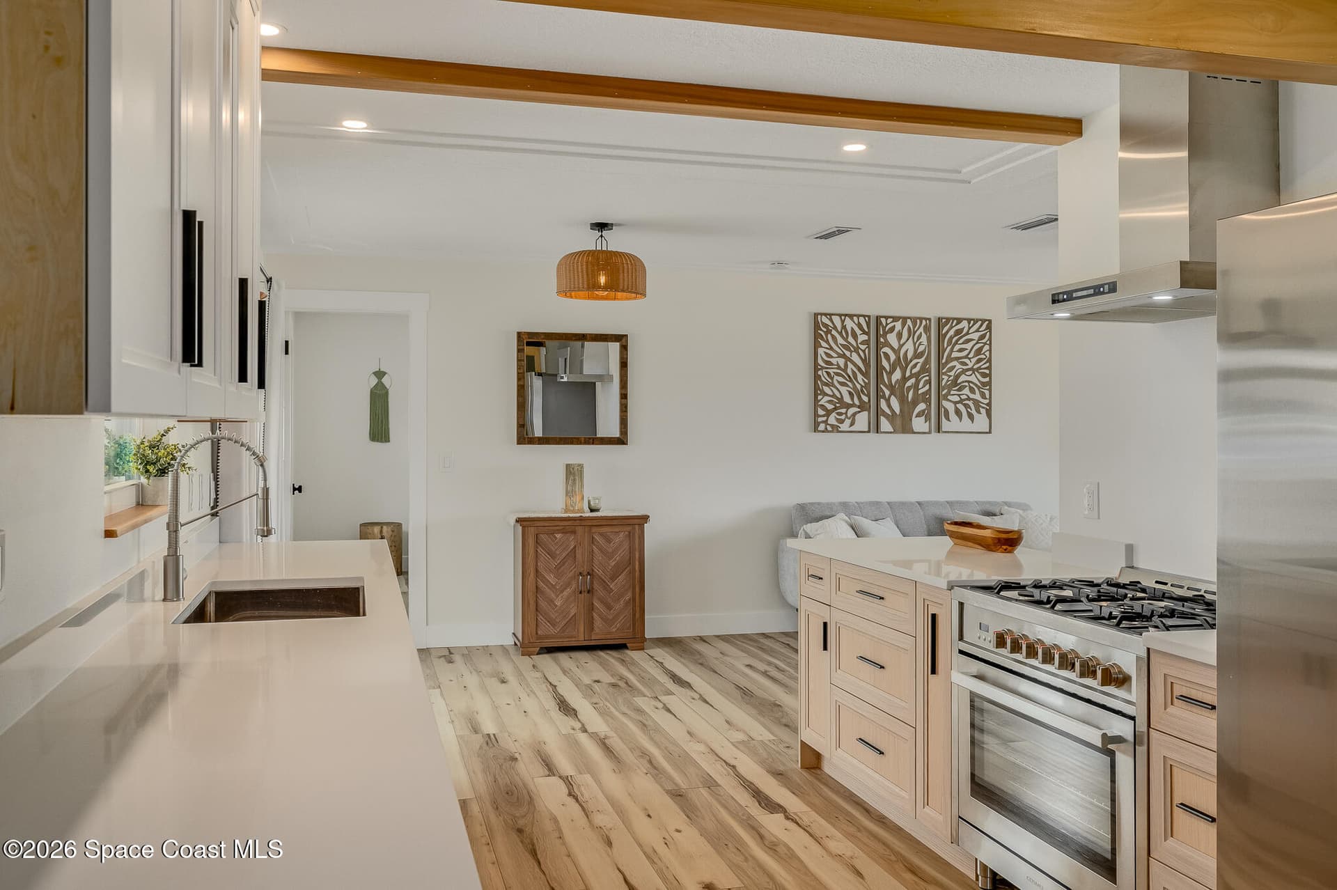 390 Ursa Avenue photo 6