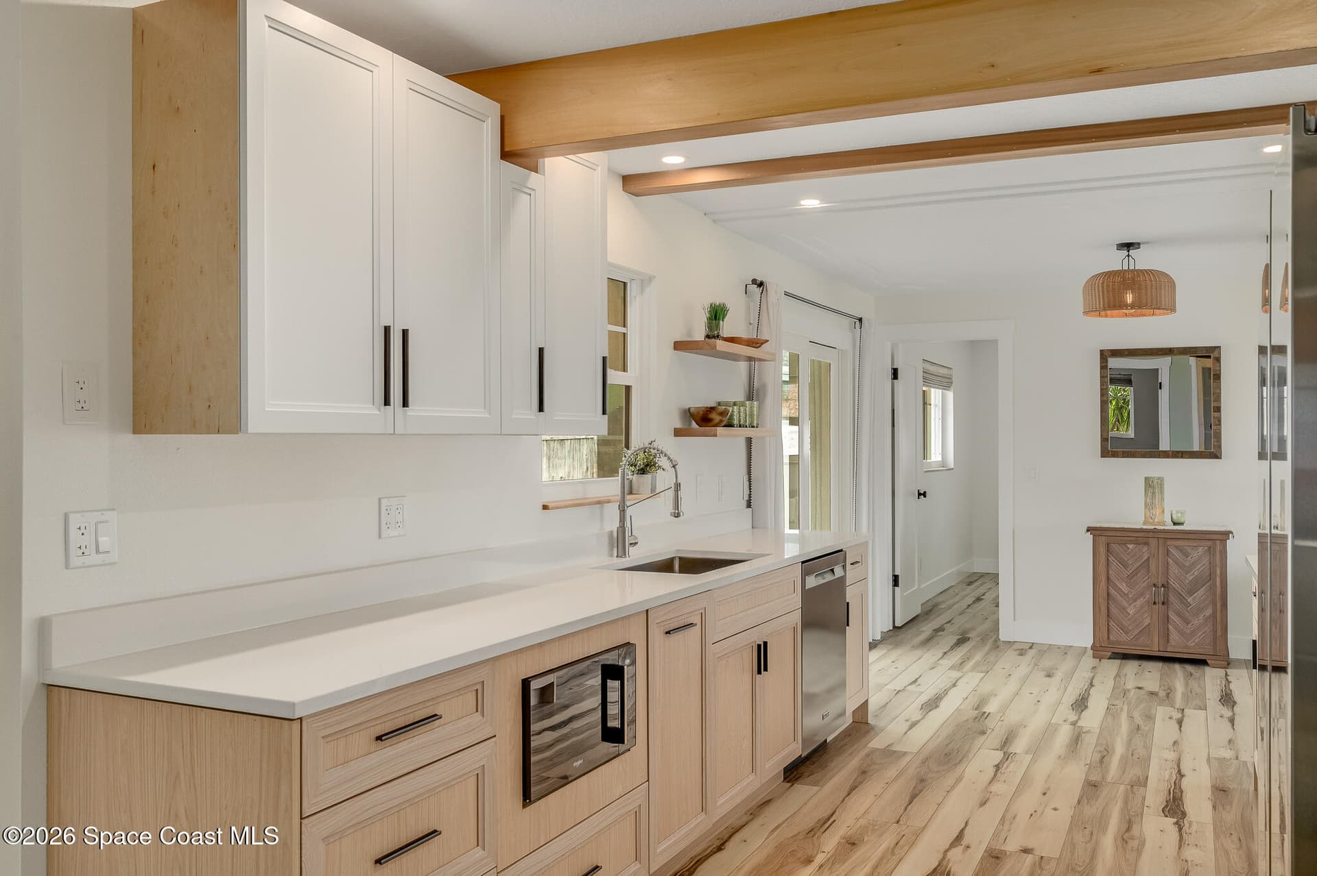 390 Ursa Avenue photo 5