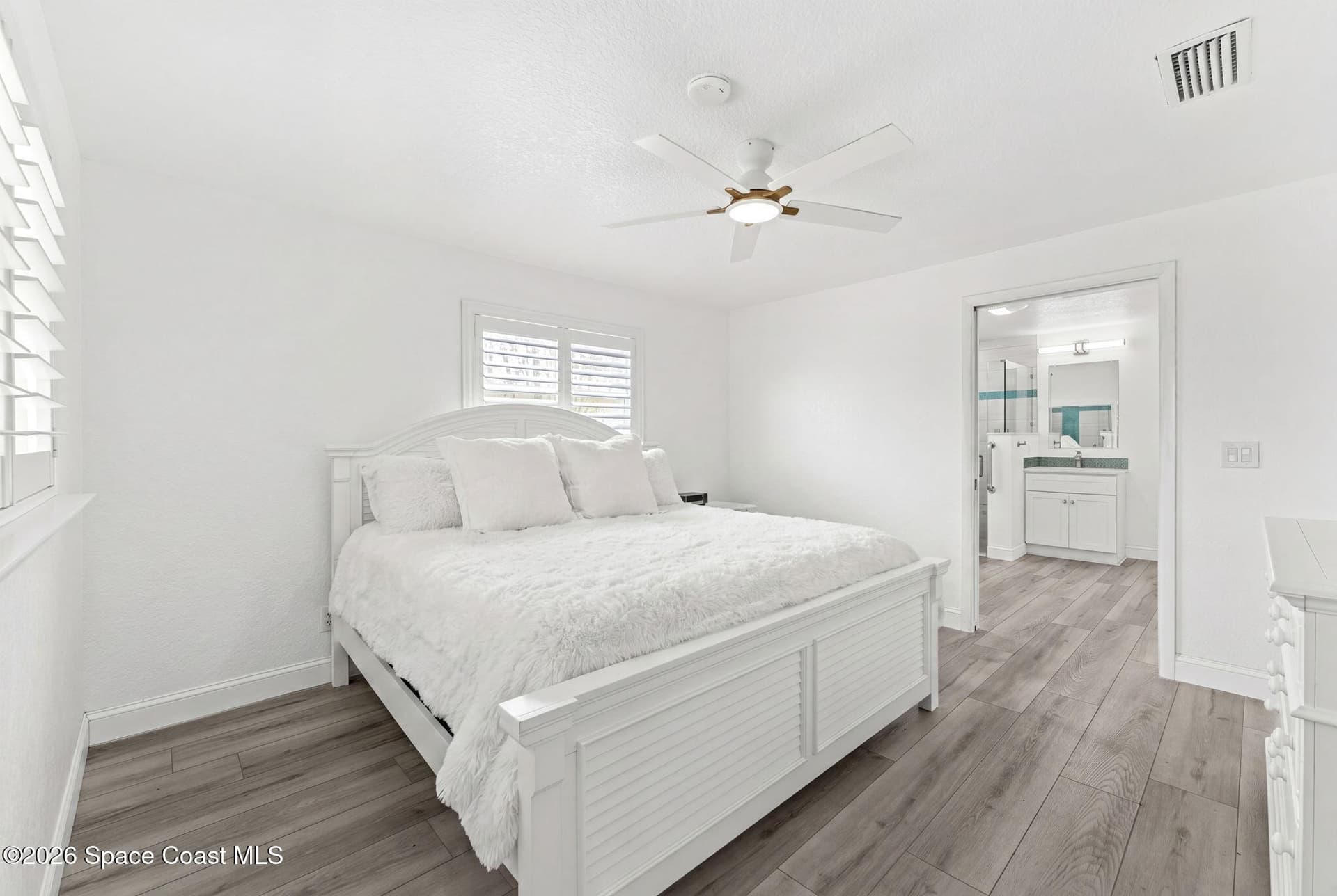 360 Diana Boulevard photo 17