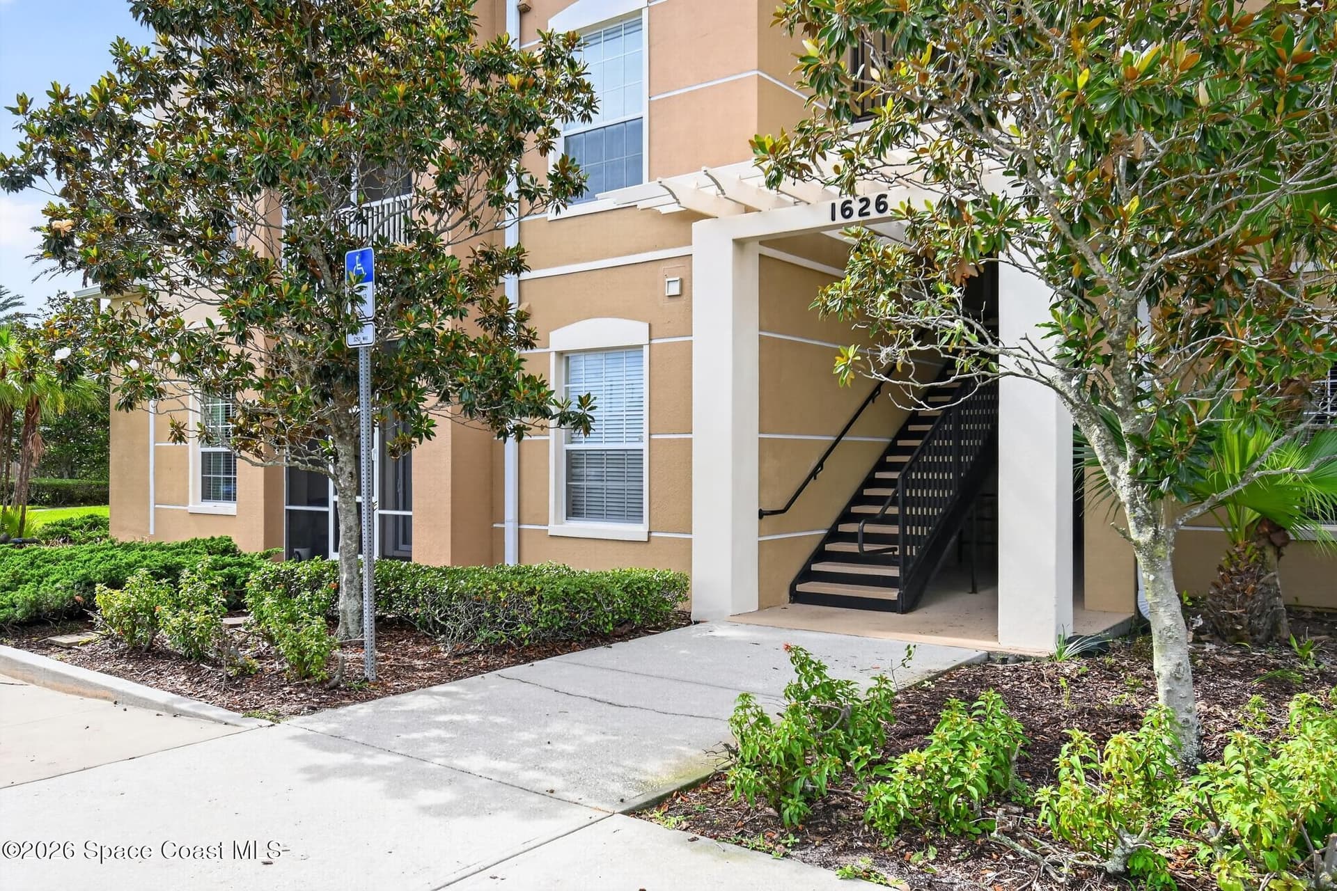 1626 Peregrine Circle 303 photo 11
