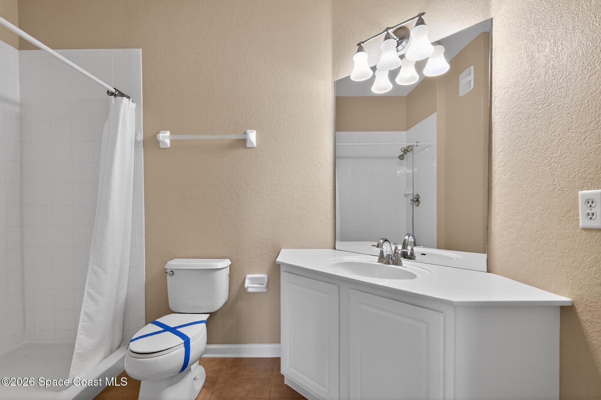 1626 Peregrine Circle 303 photo 19