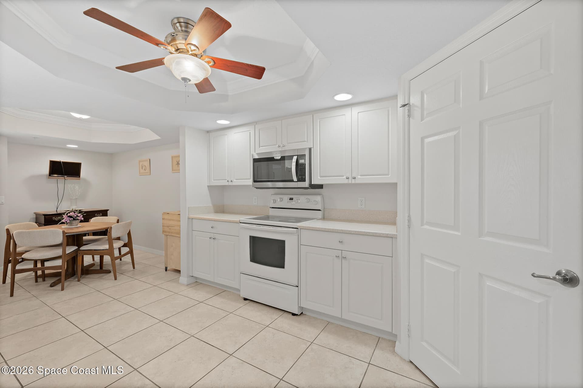 7028 Sevilla Court 202 photo 13