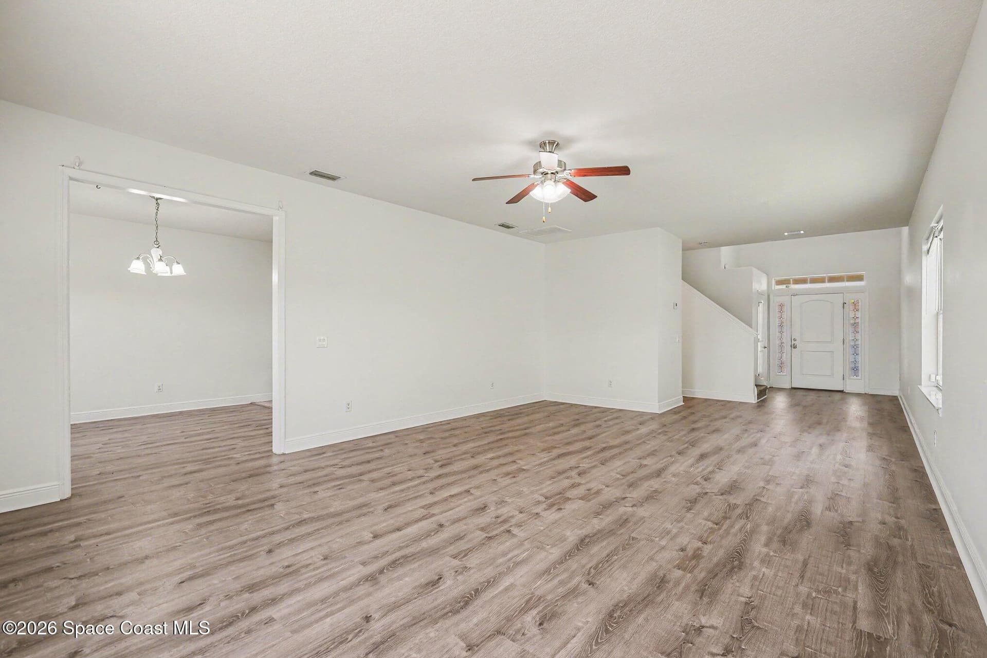 1497 Alaqua Way photo 3