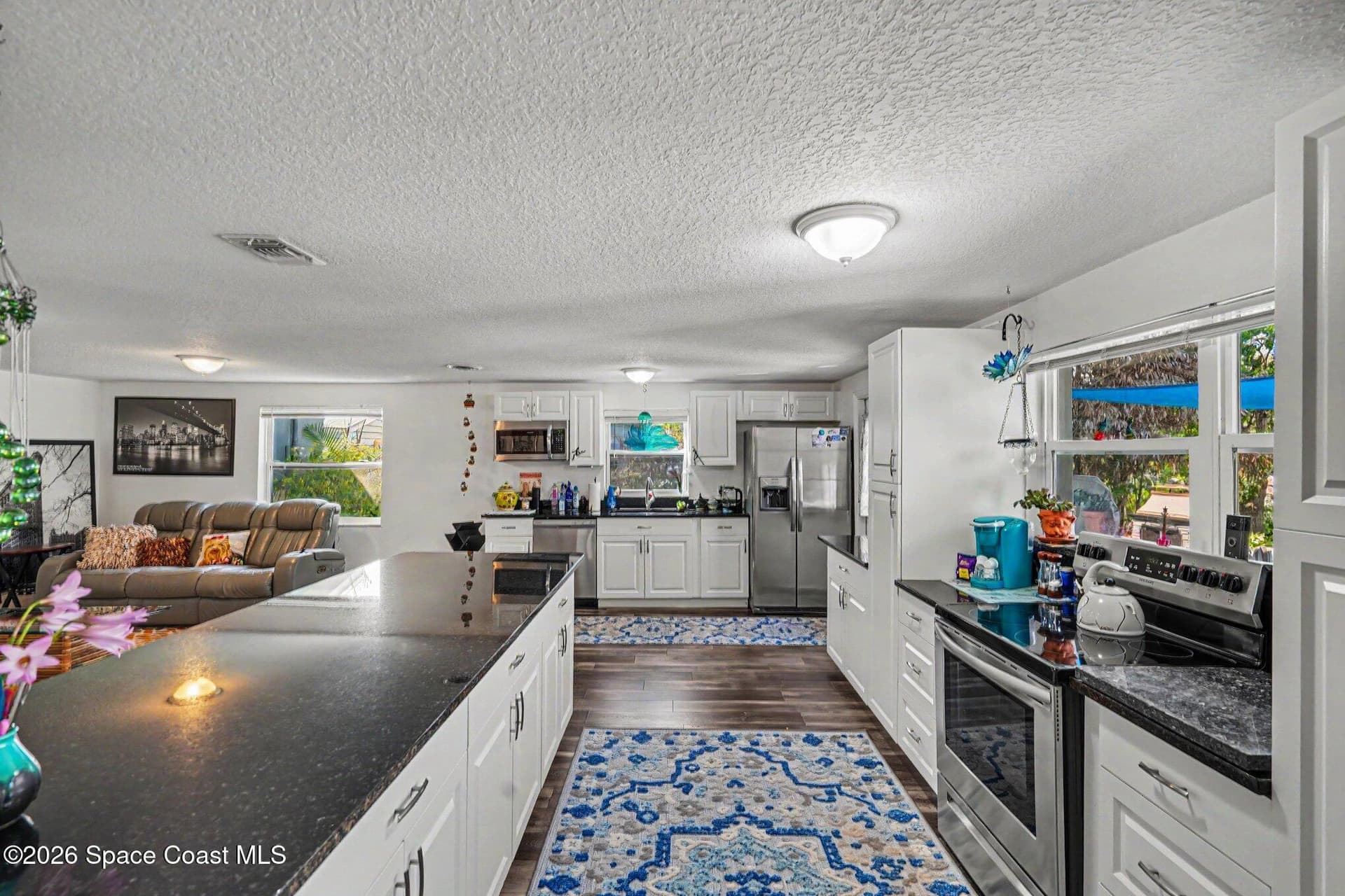427 Lynn Avenue photo 11