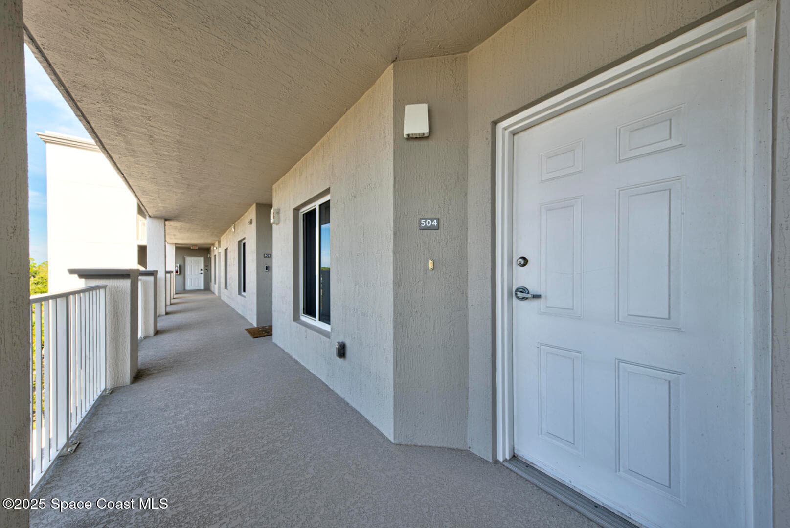 1805 Riverside Drive 504 photo 7