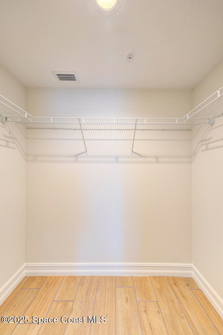 1805 Riverside Drive 504 photo 14