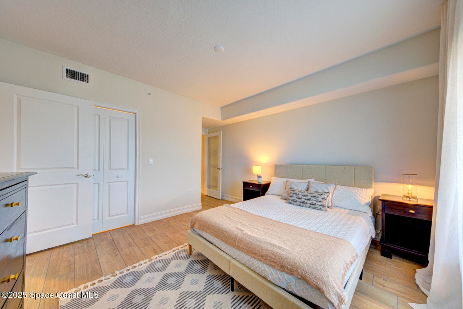 1805 Riverside Drive 504 photo 15