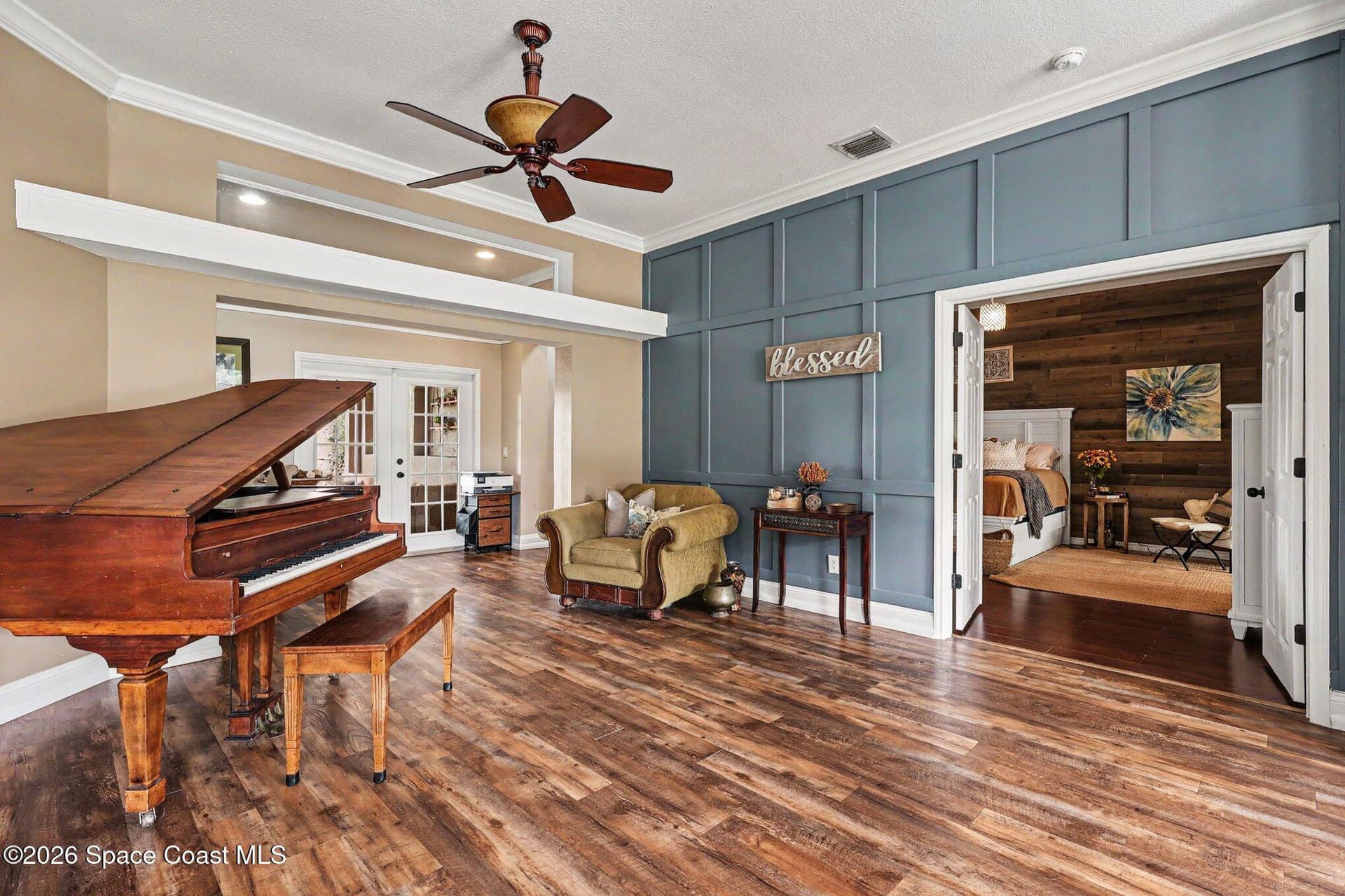 663 Sheridan Woods Drive photo 8