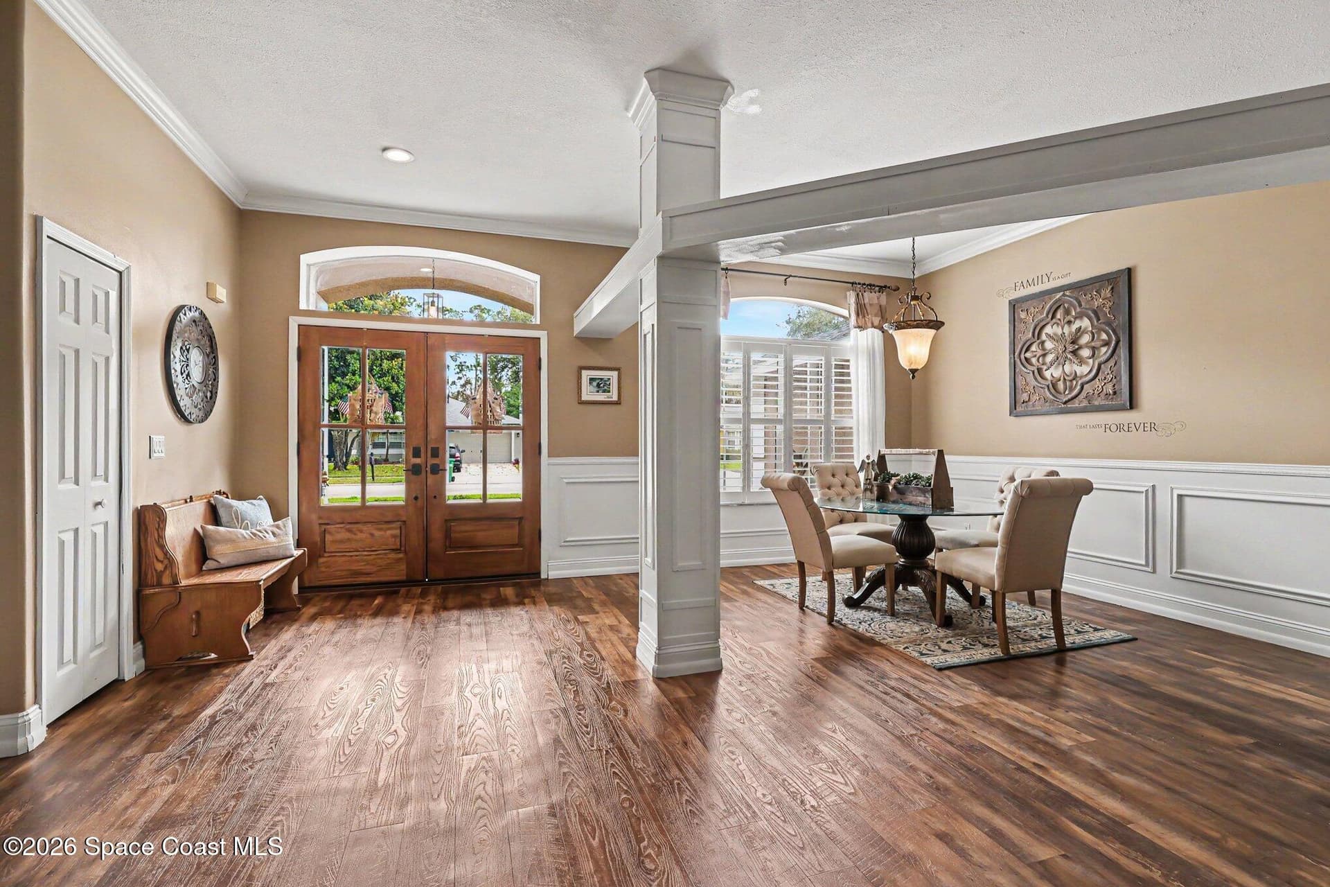663 Sheridan Woods Drive photo 5