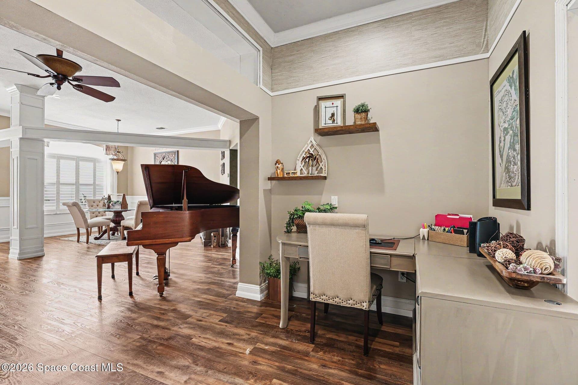 663 Sheridan Woods Drive photo 9