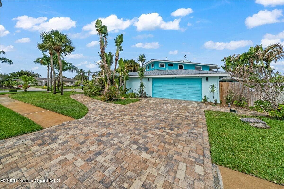 401 Bridgetown Court photo 9