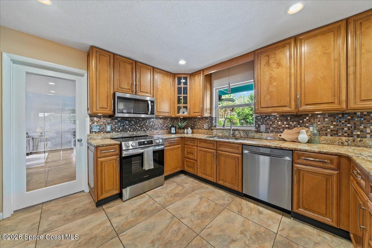 401 Bridgetown Court photo 22