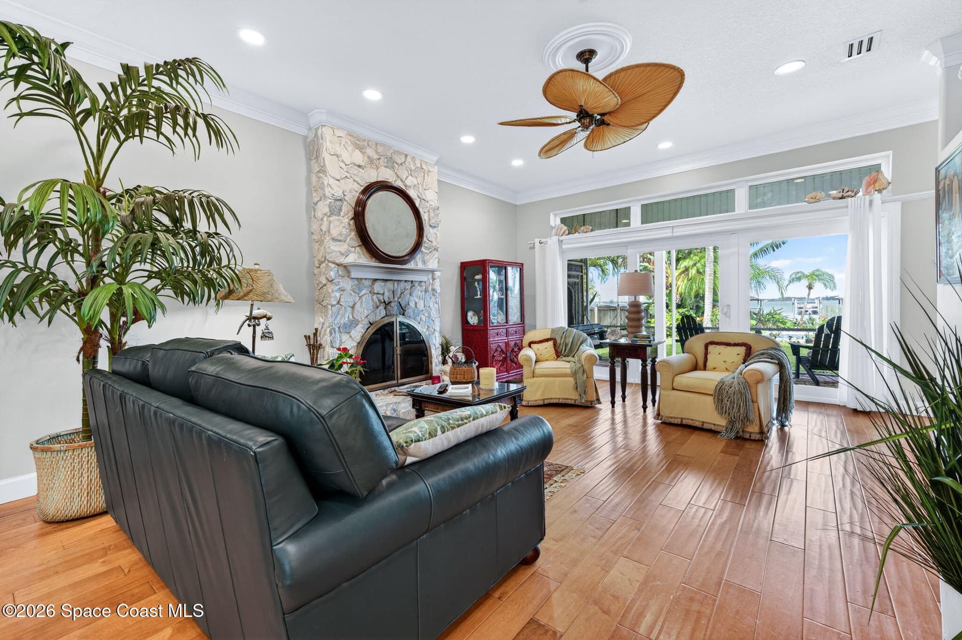 5930 Riverside Drive photo 9