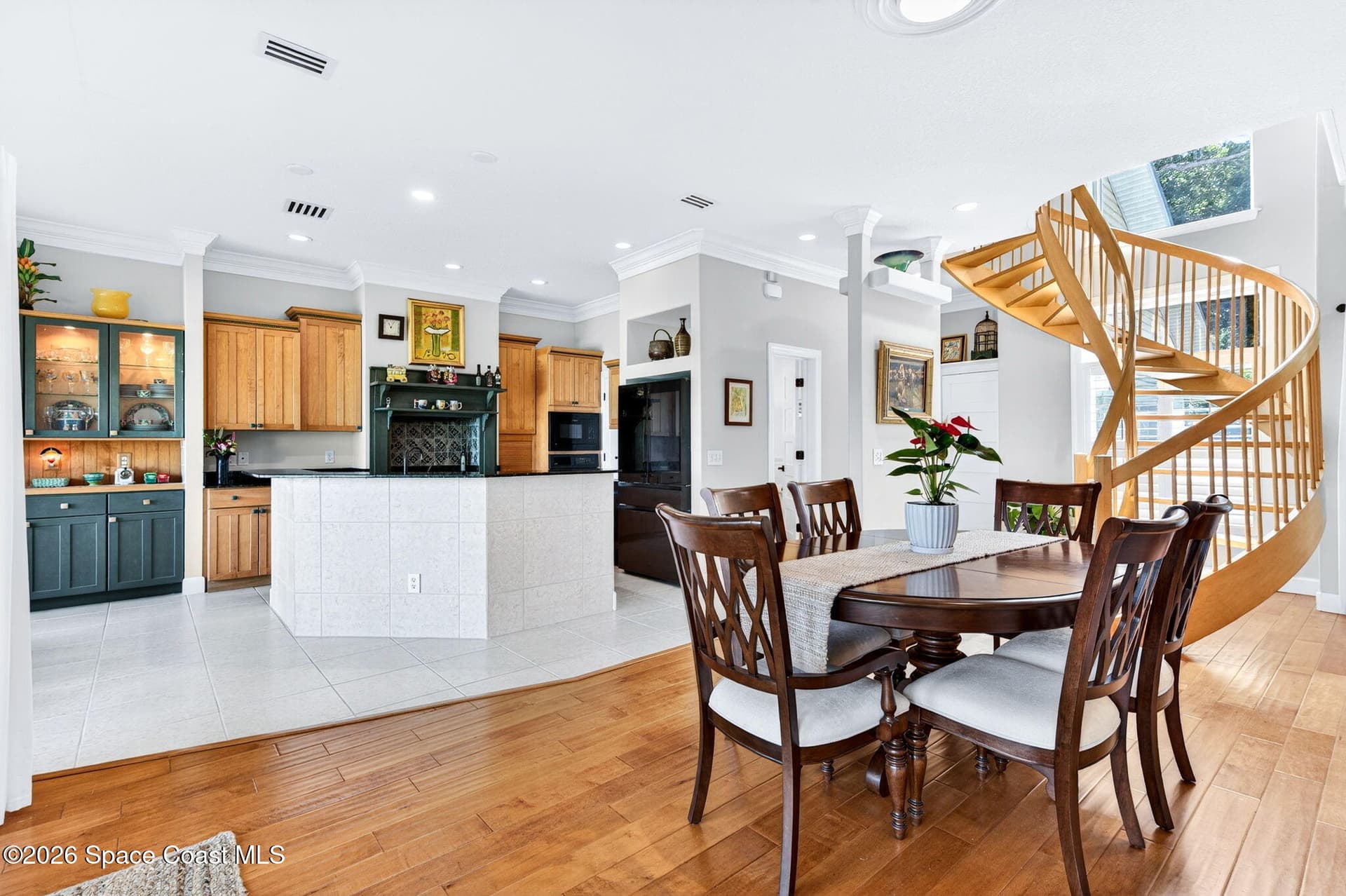 5930 Riverside Drive photo 20