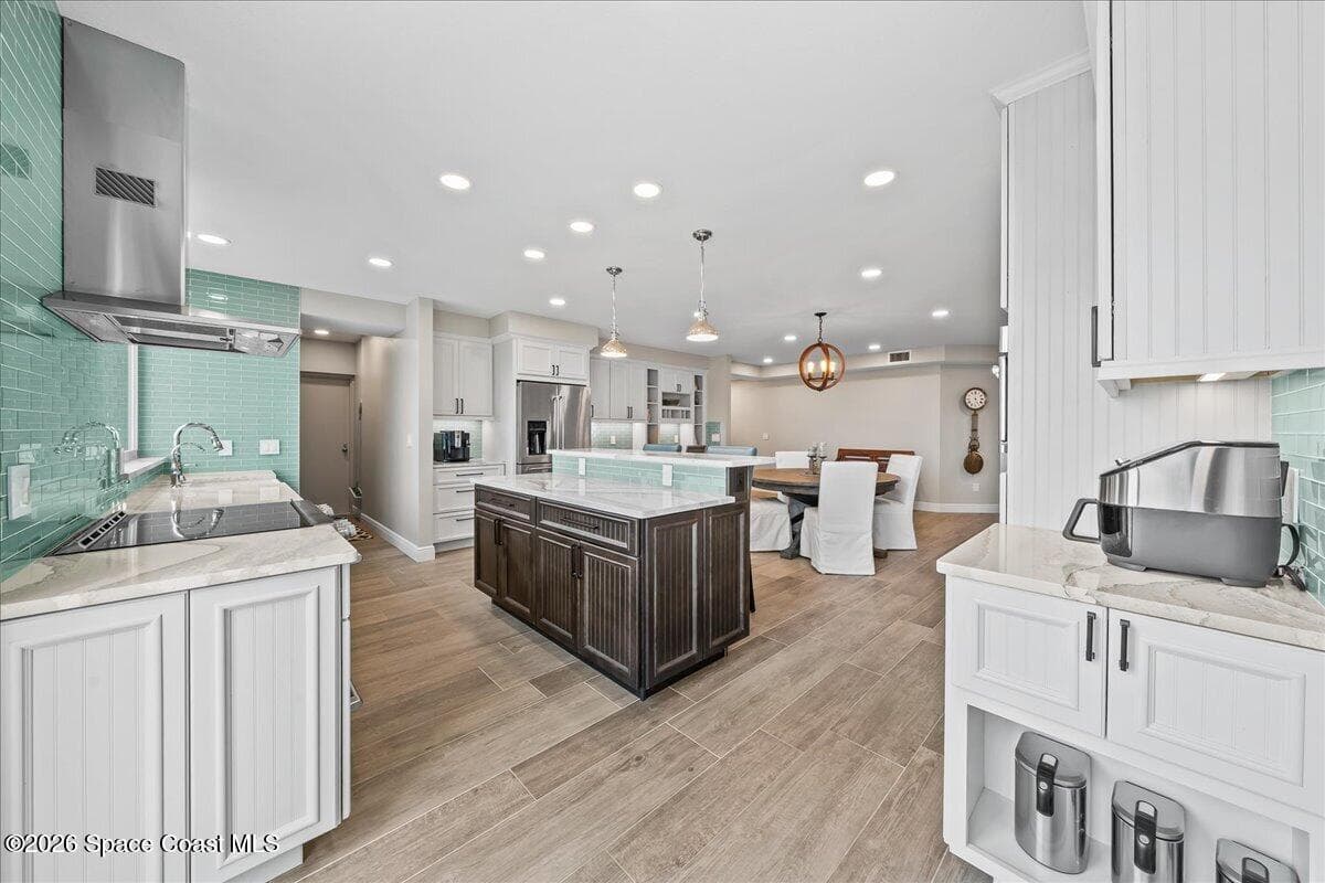 7415 Aquarina Beach Drive 604 photo 8