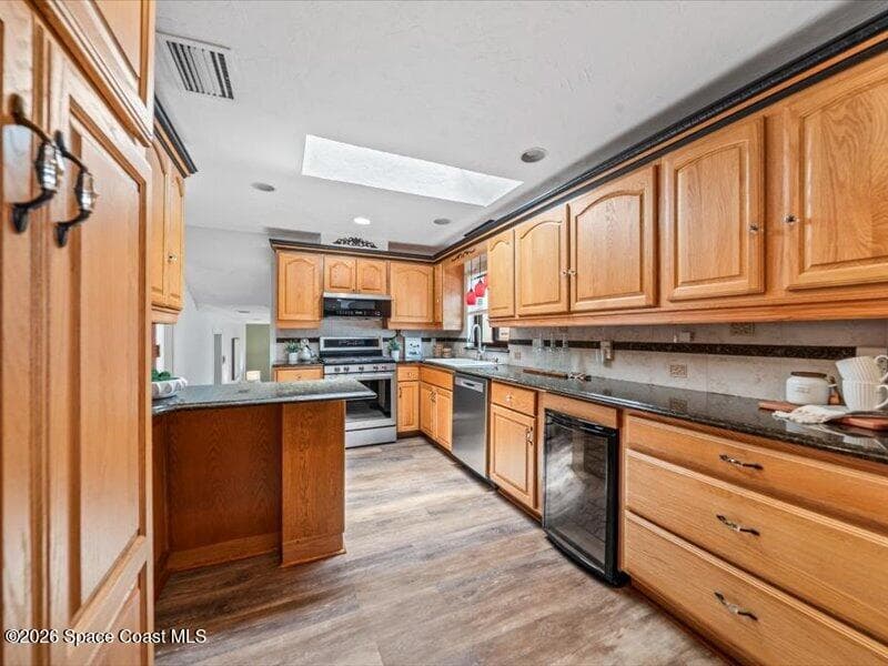 1580 Bream Street photo 10