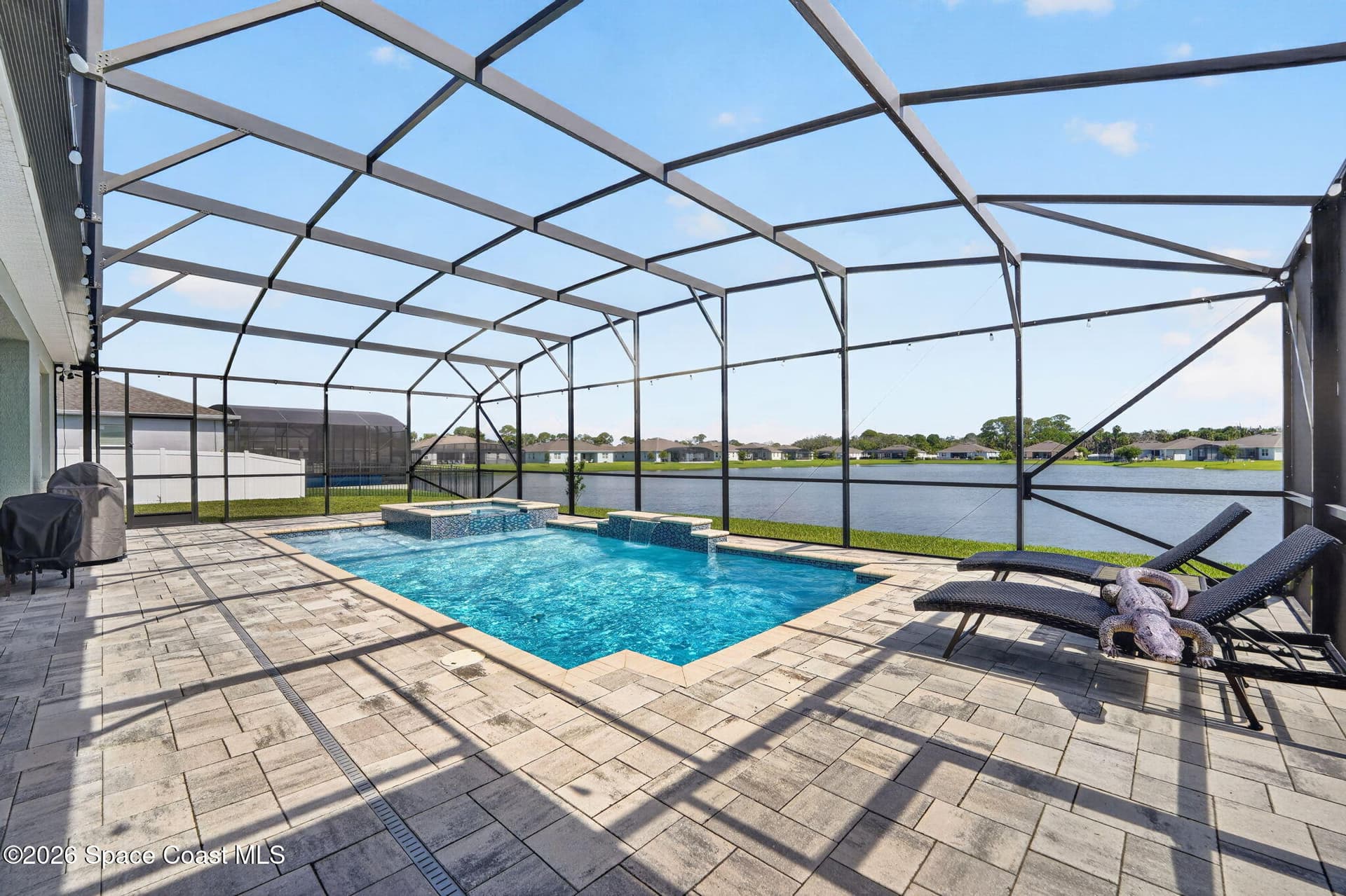 345 Loymer Circle photo 3