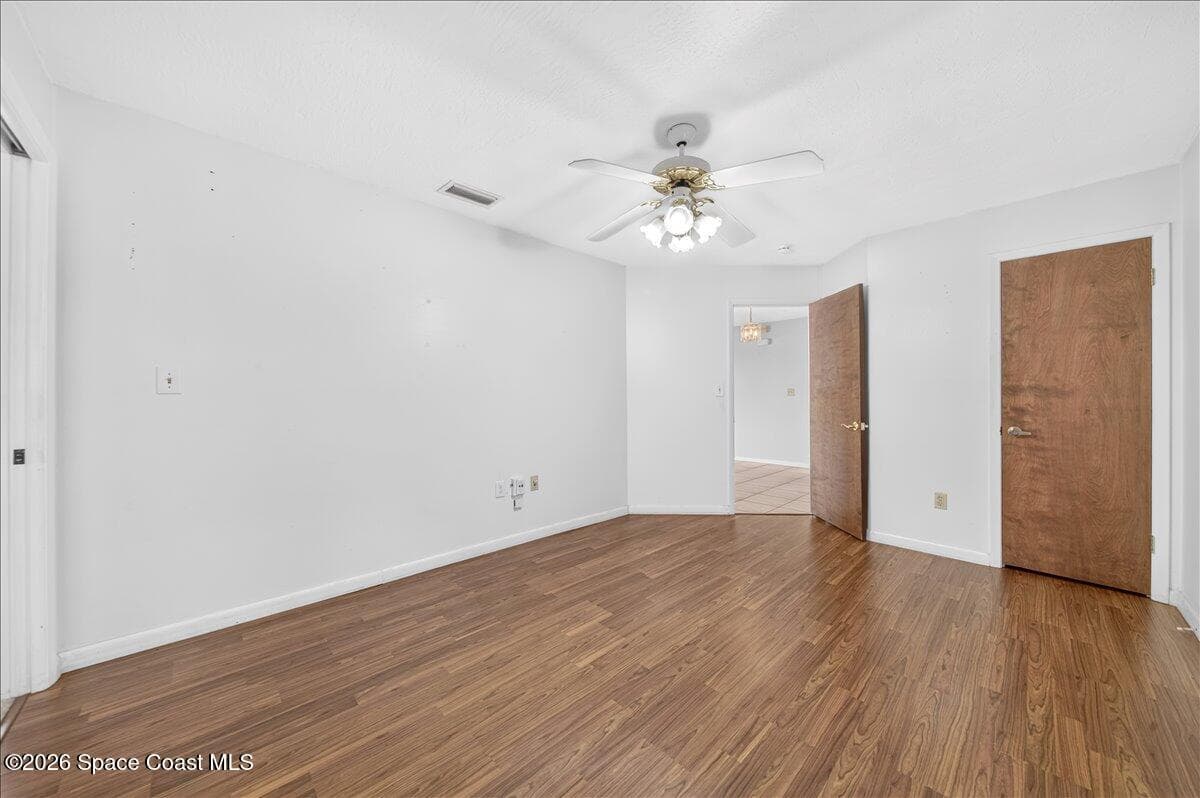 2530 Sykes Creek Drive photo 19