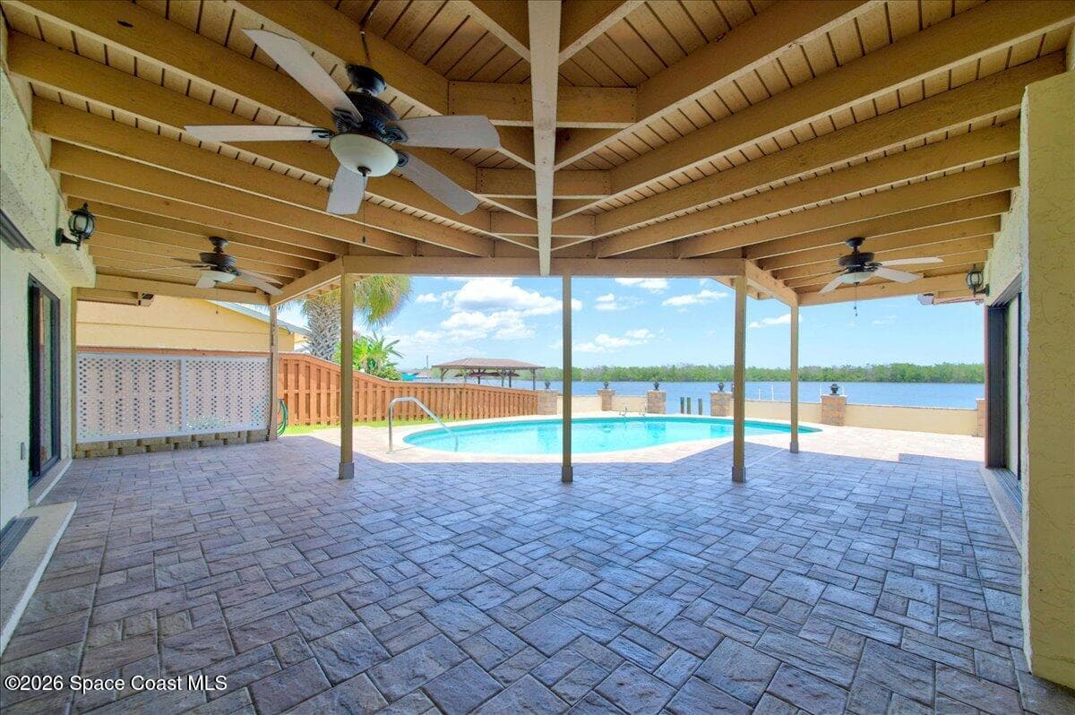 2530 Sykes Creek Drive photo 13