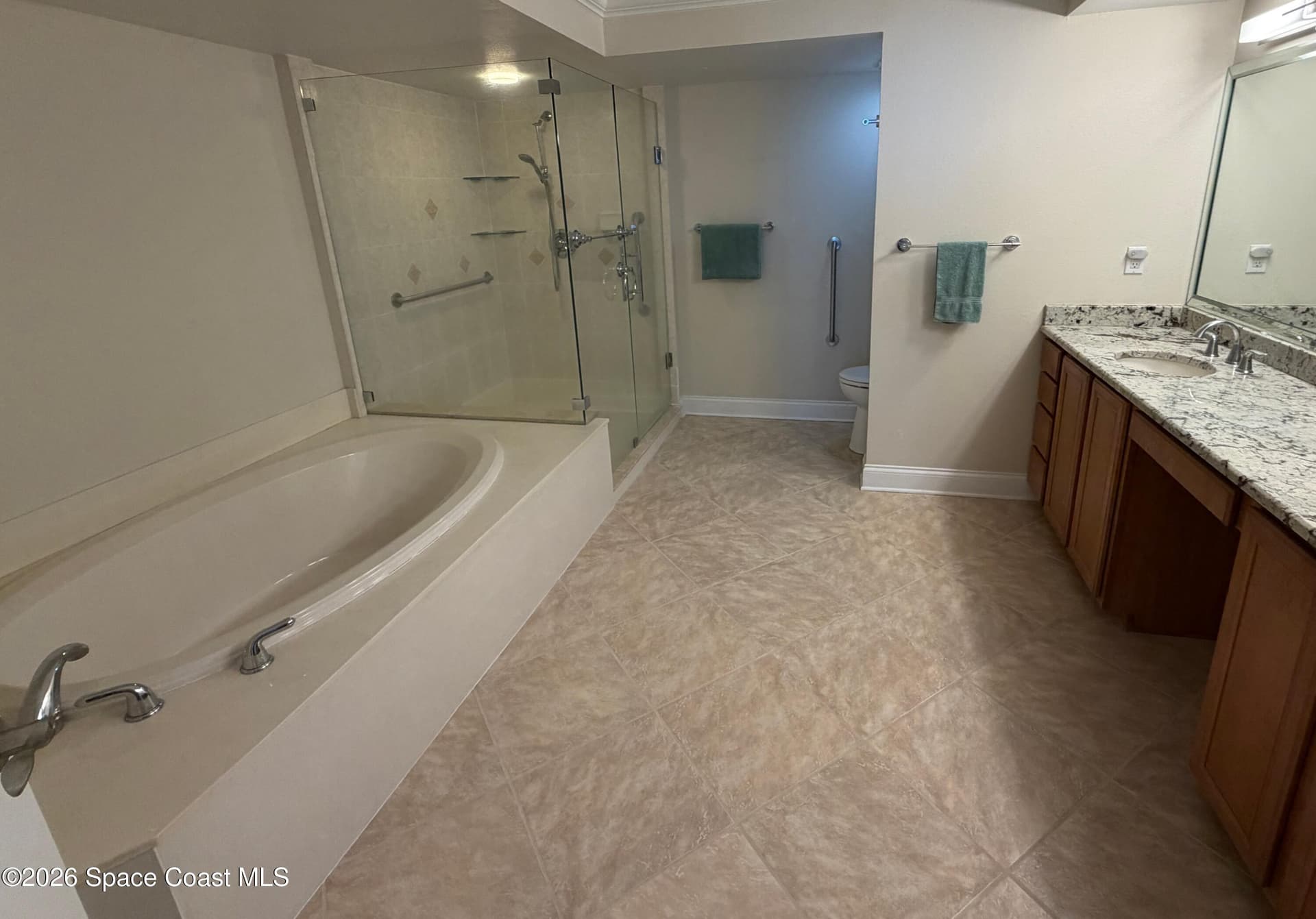 550 Jackson Avenue 303 photo 14