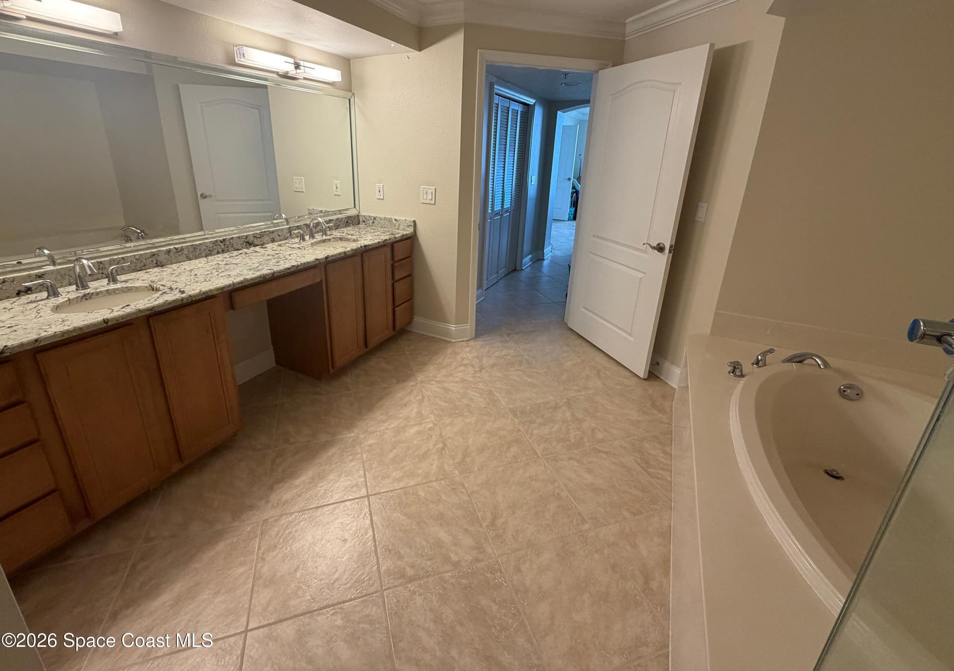 550 Jackson Avenue 303 photo 12