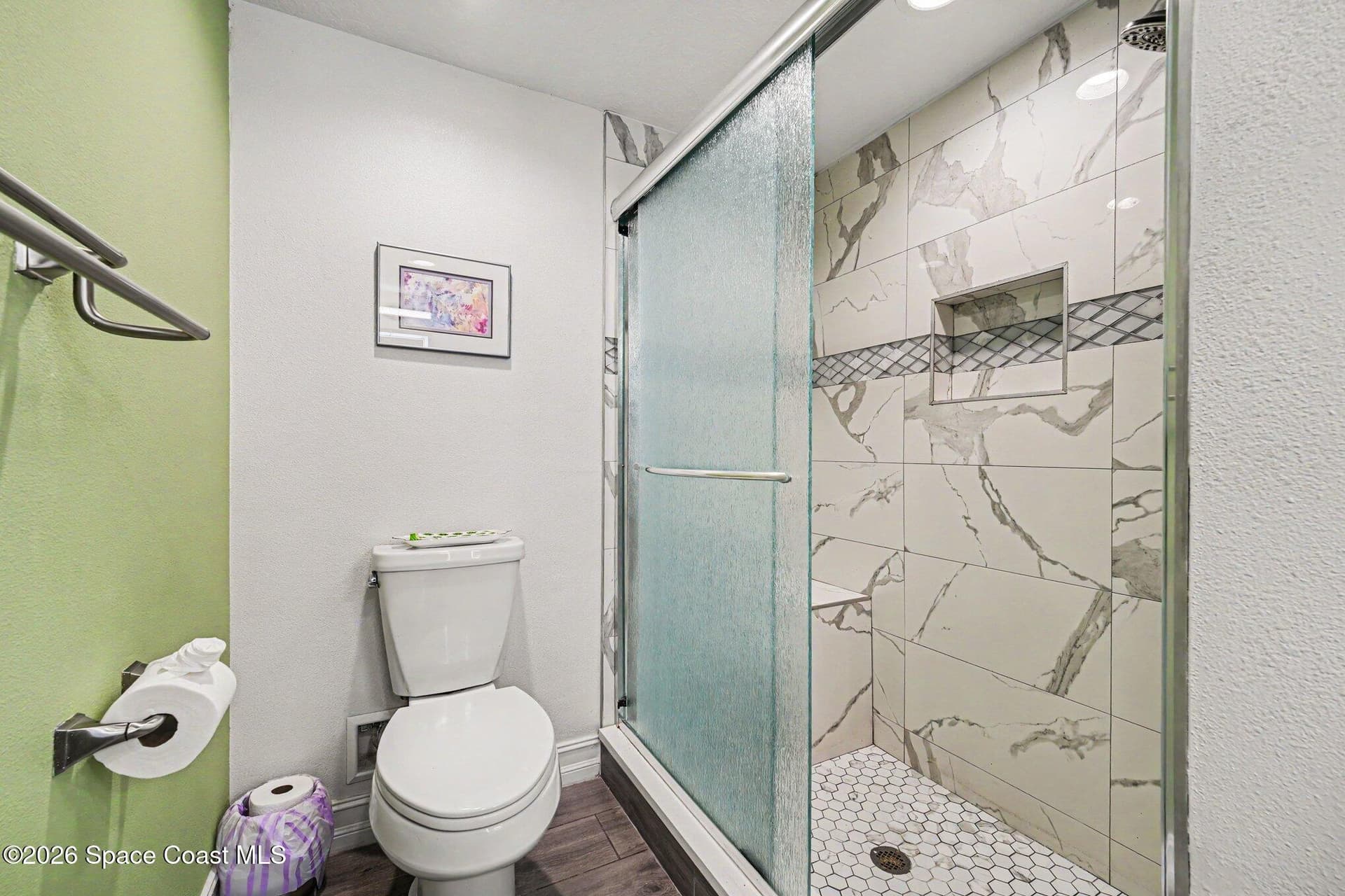 1805 Riverside Drive 410 photo 17