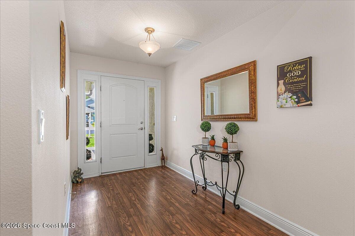 1717 Alaqua Way photo 7