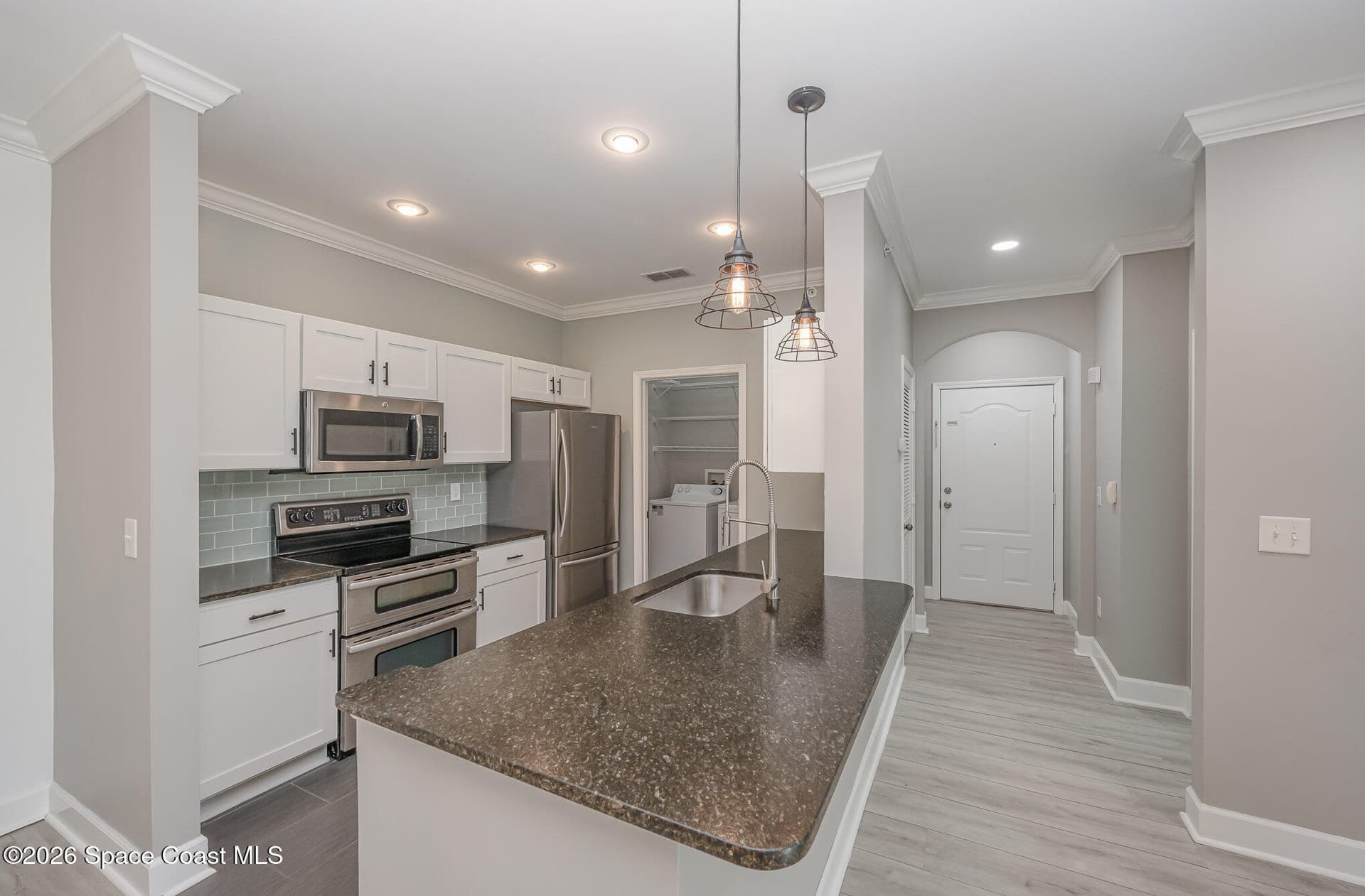6421 Borasco Drive 3204 photo 5