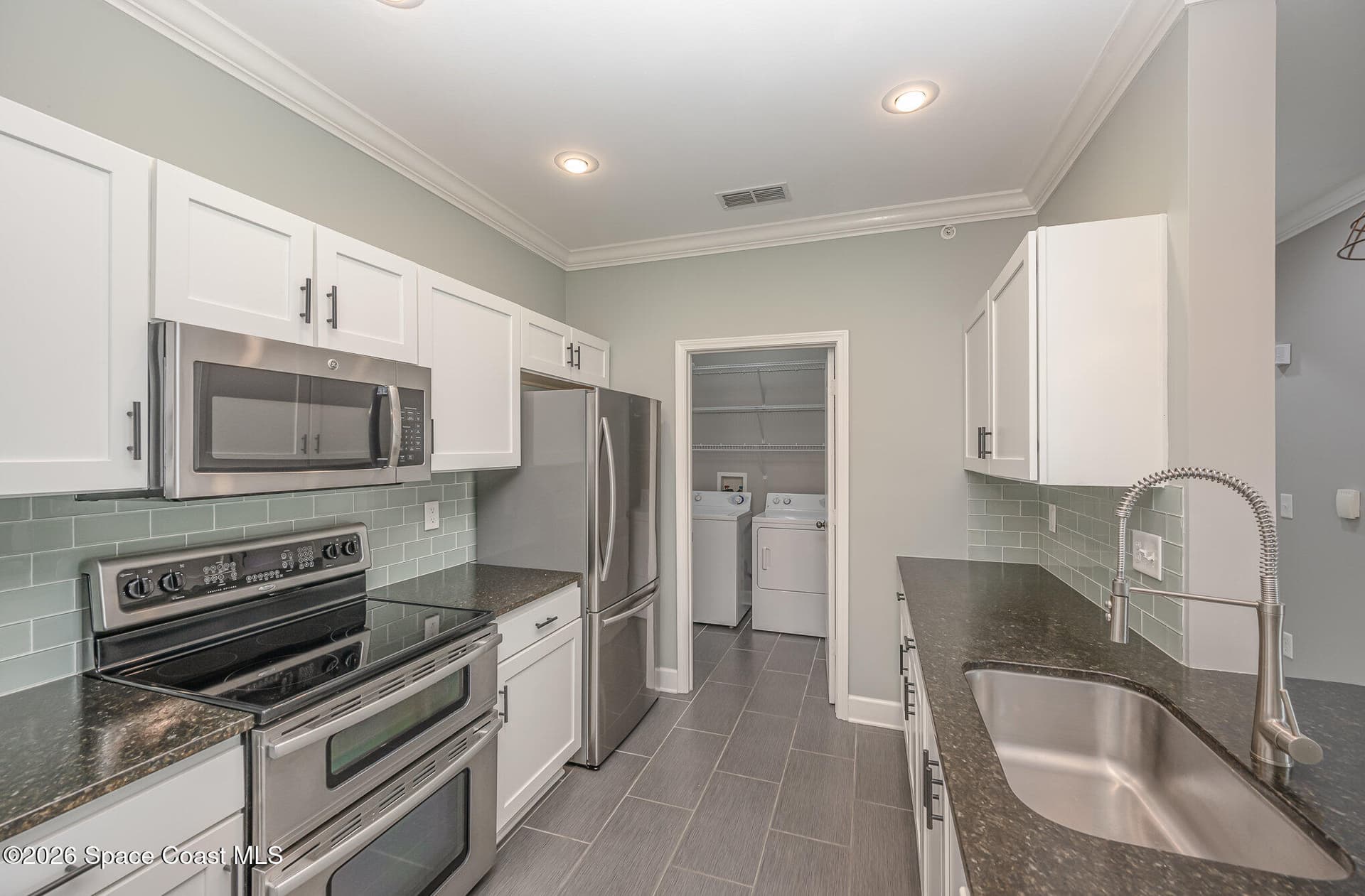 6421 Borasco Drive 3204 photo 6