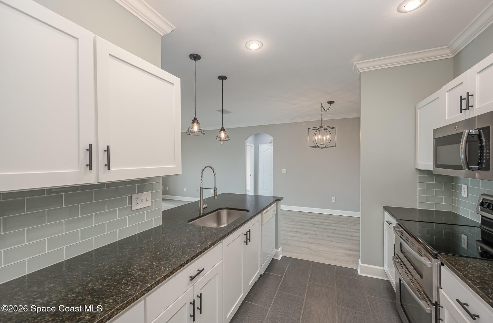 6421 Borasco Drive 3204 photo 8