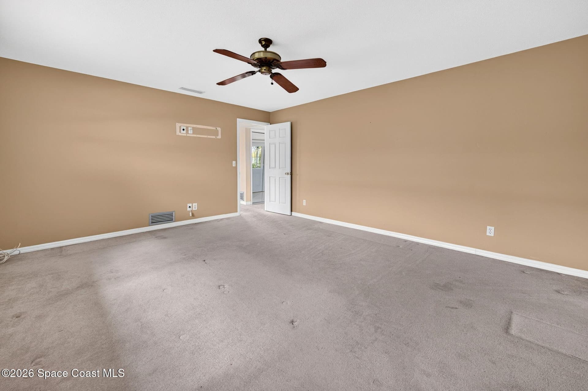 315 Ursa Avenue photo 25