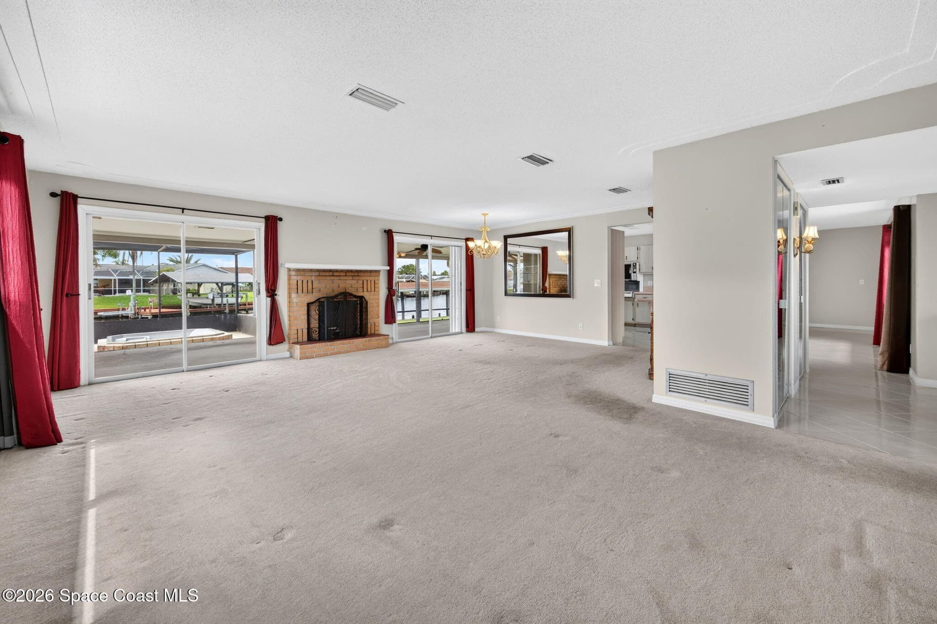 315 Ursa Avenue photo 10