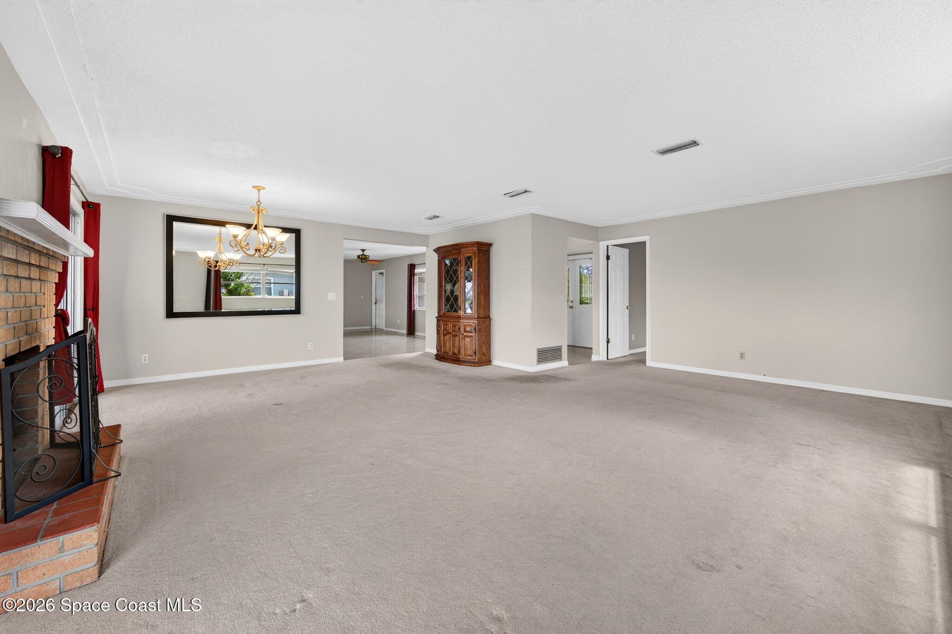 315 Ursa Avenue photo 11