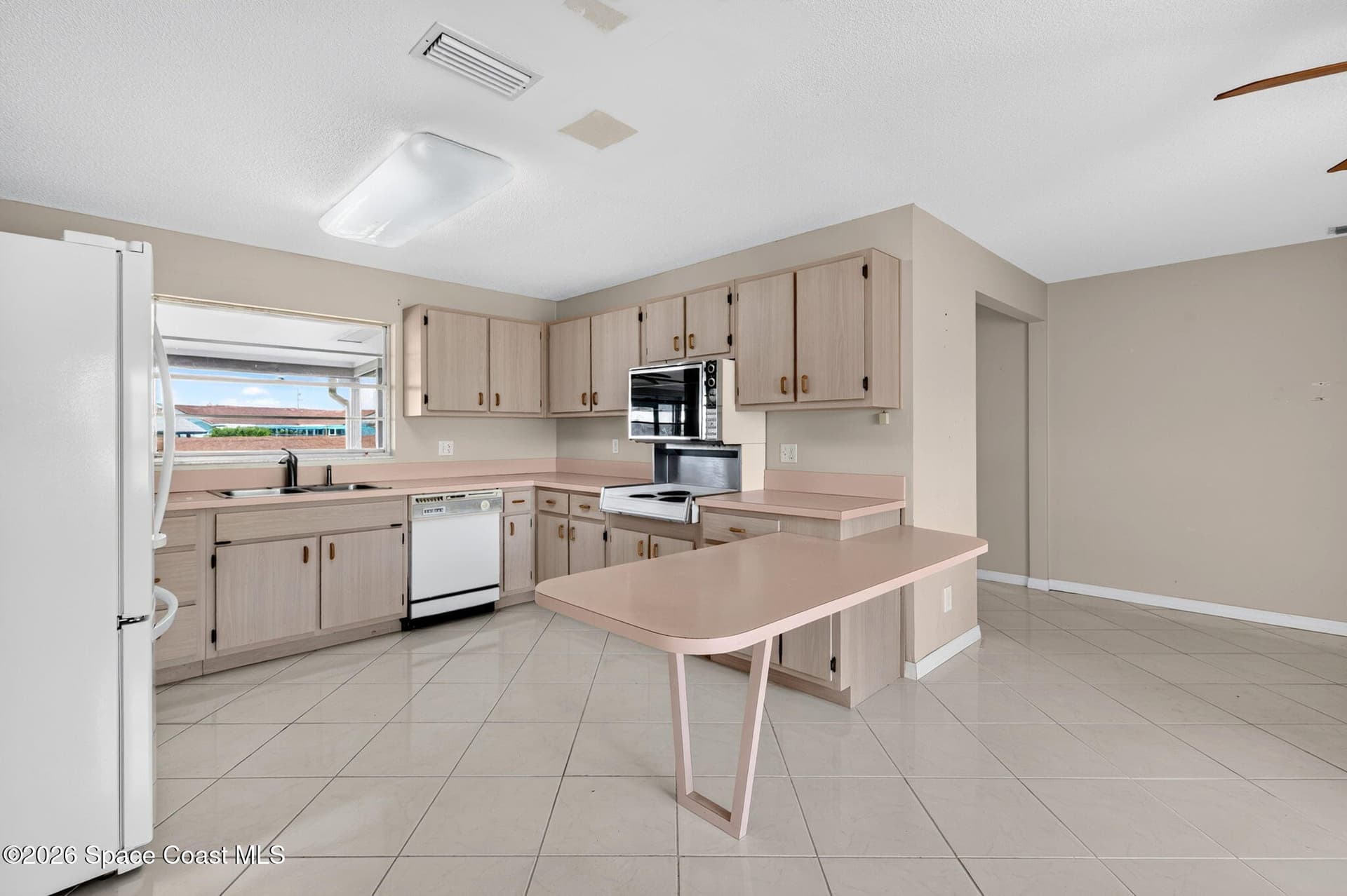 315 Ursa Avenue photo 13