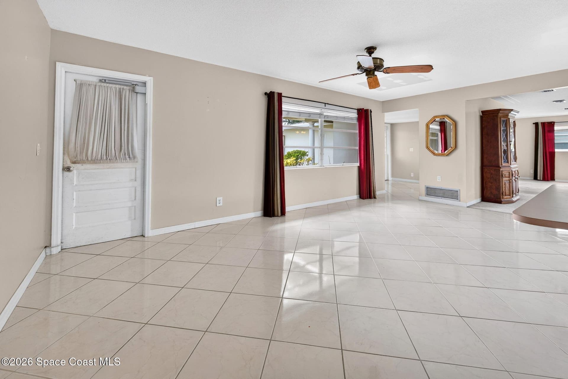 315 Ursa Avenue photo 19