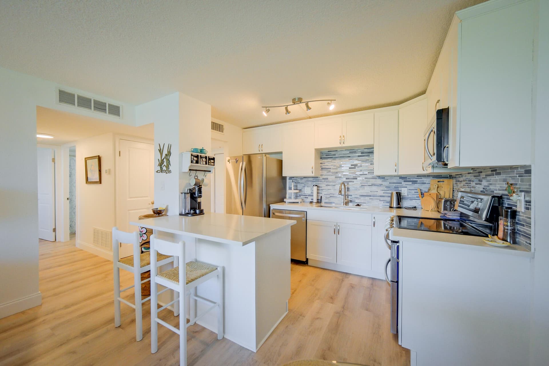 2020 N Atlantic Avenue 209 photo 4
