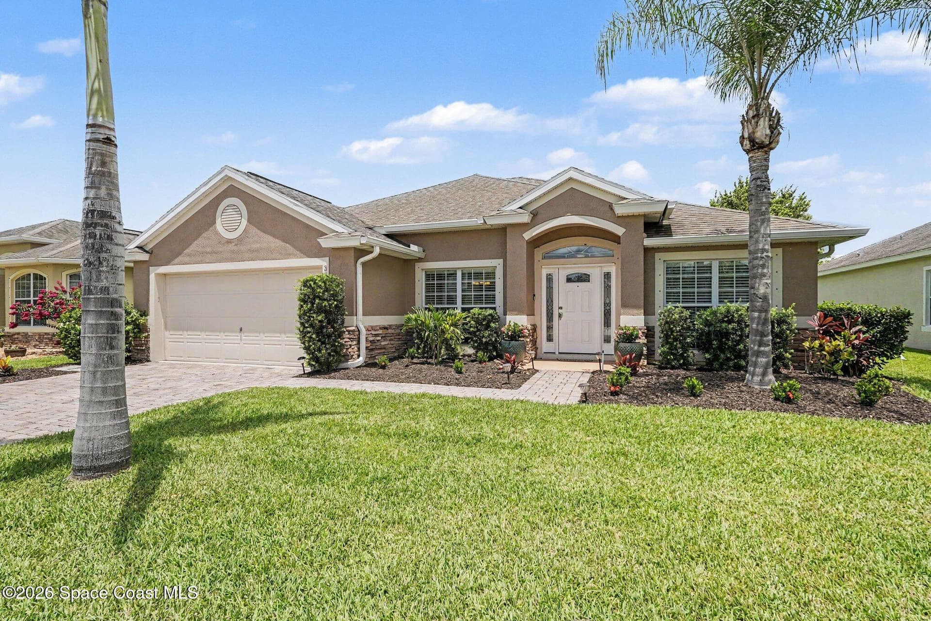 325 Abernathy Circle SE photo 1