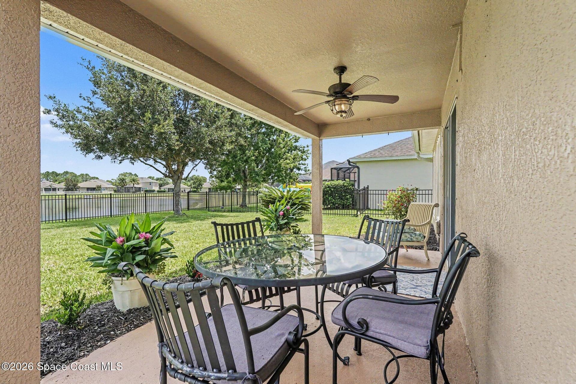 325 Abernathy Circle SE photo 3