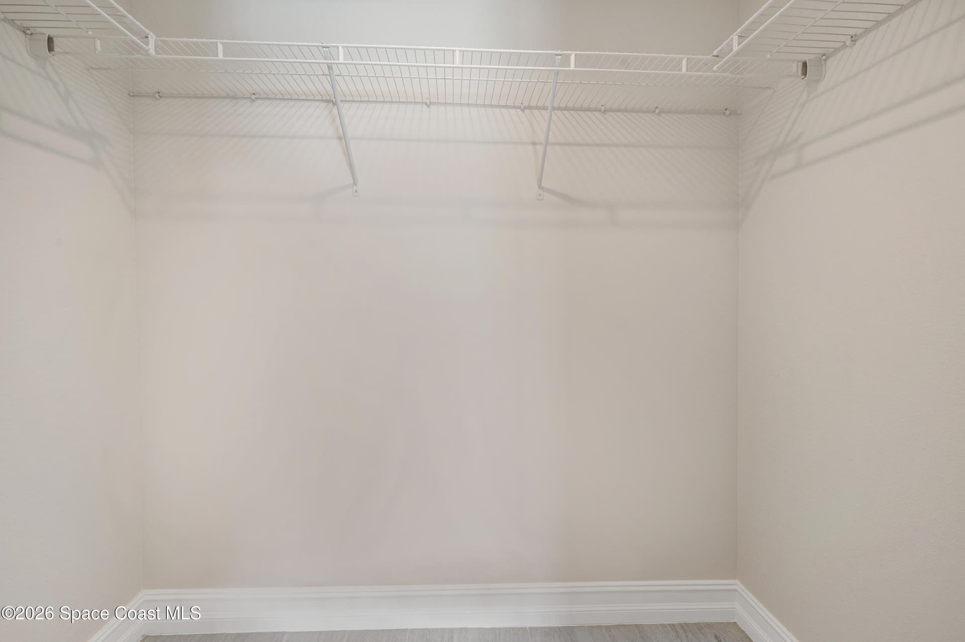 1805 Riverside Drive N 304 photo 17