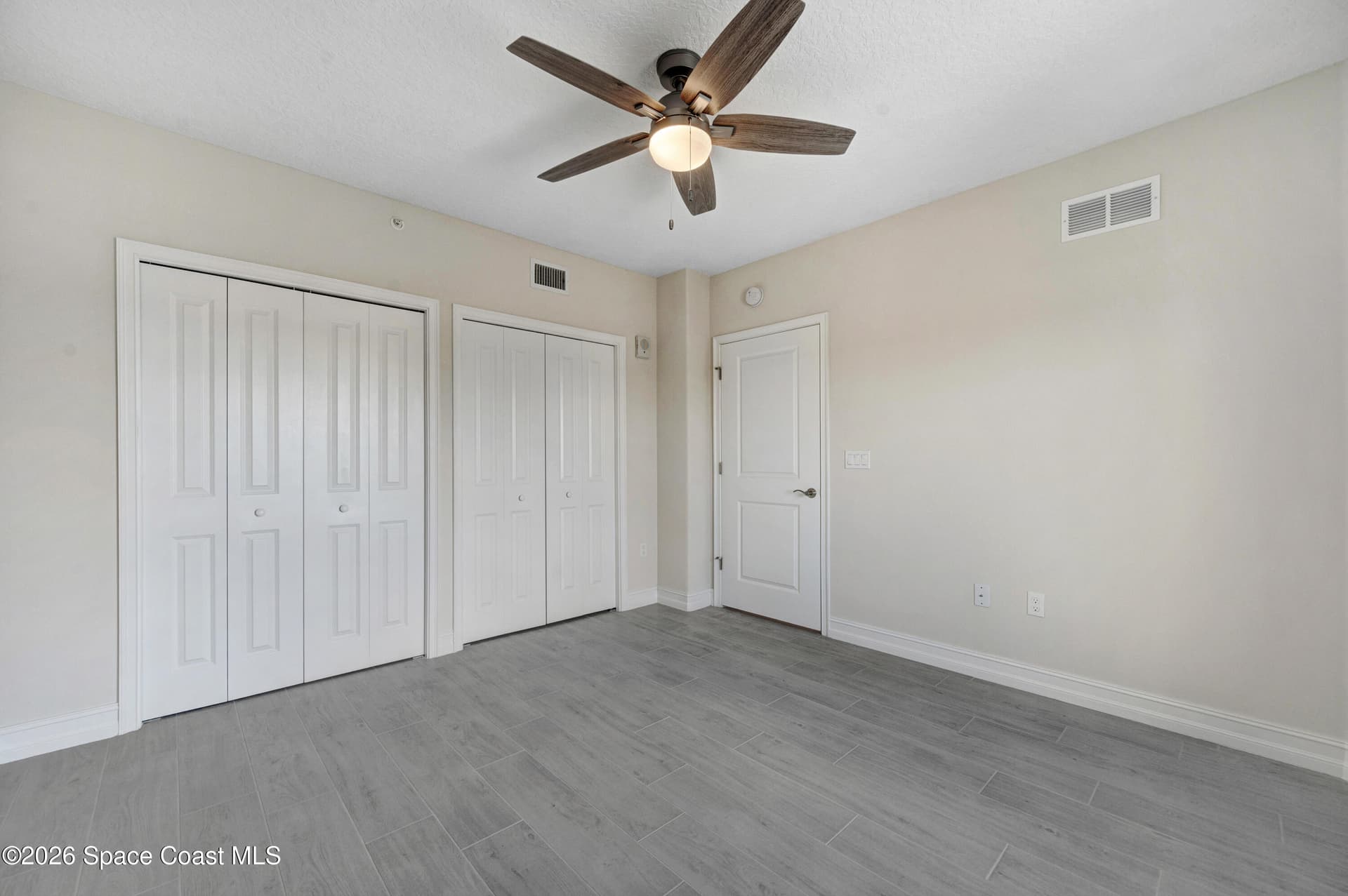 1805 Riverside Drive N 304 photo 21