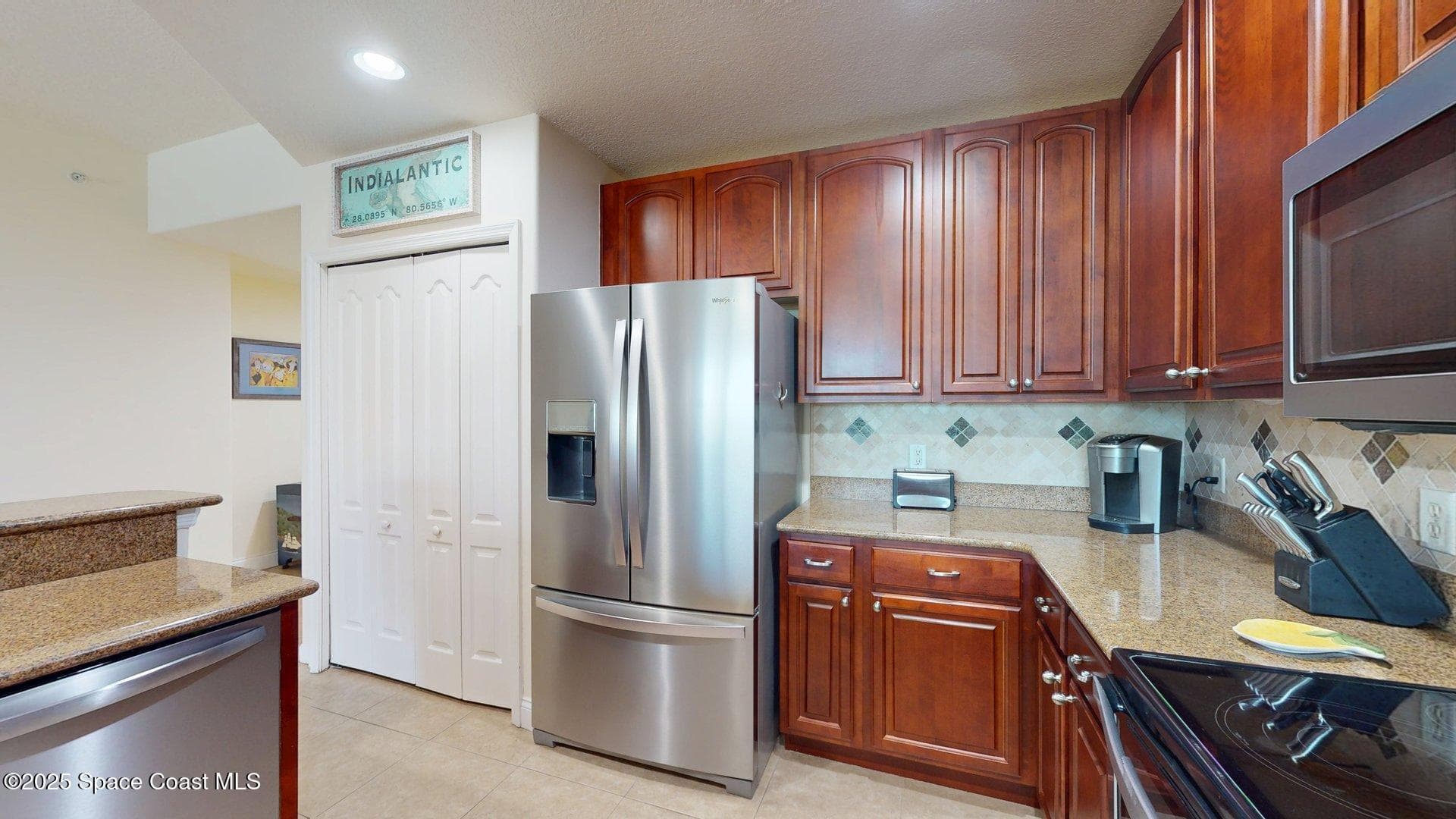 601 N Miramar Avenue 110 photo 20