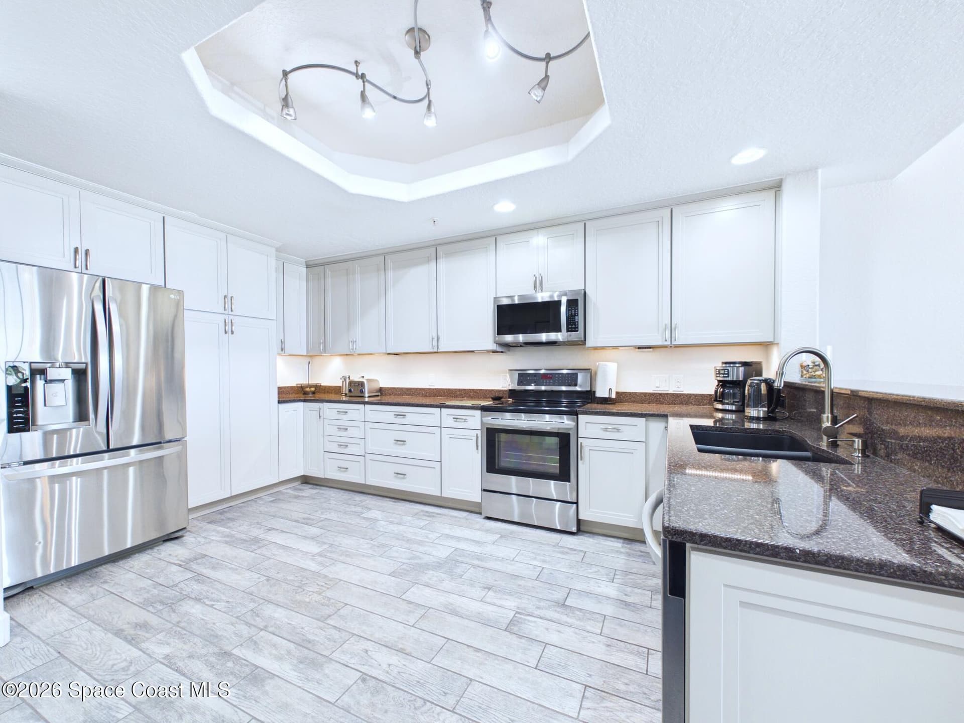 806 Mystic Drive D504 photo 6