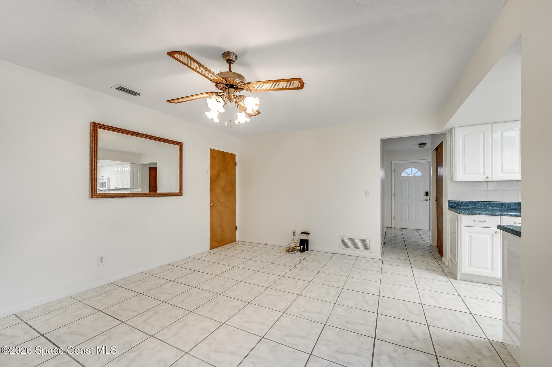 1580 Mercury Street photo 24