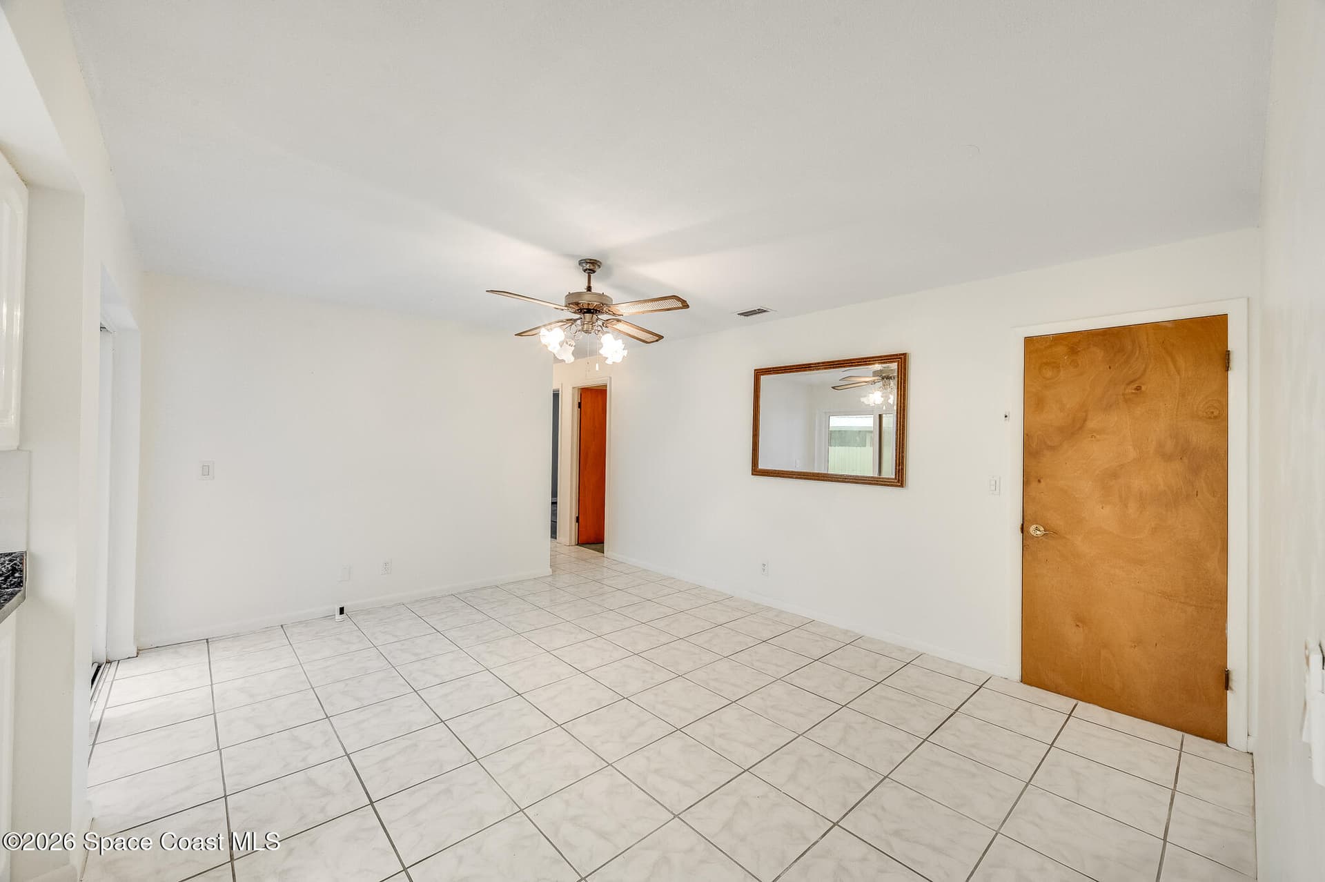 1580 Mercury Street photo 25